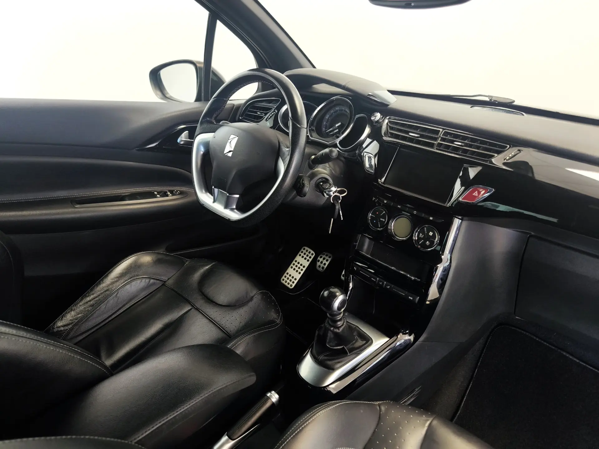 DS DS3 PureTech 130 Start & Stop SportChic 7