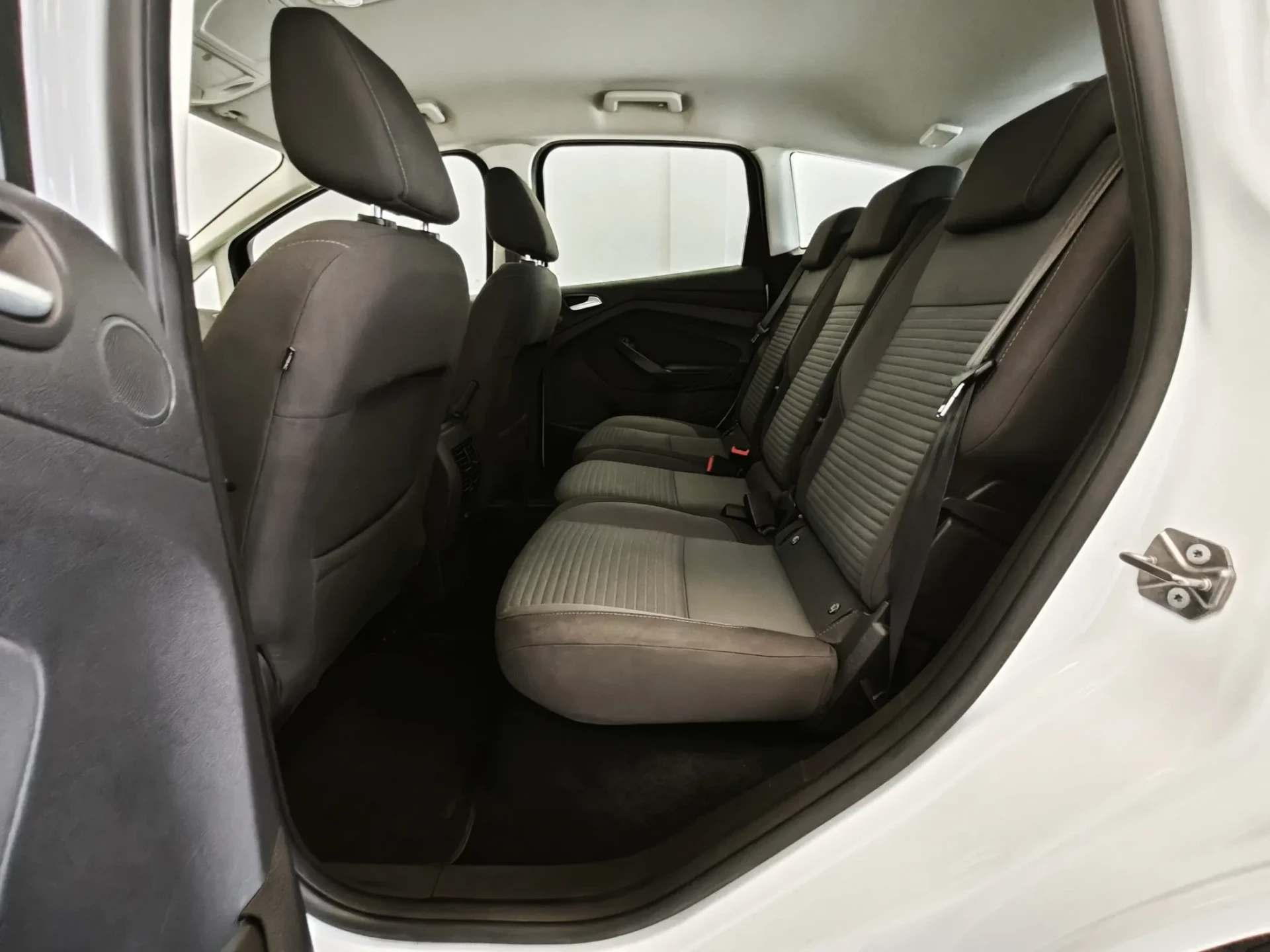 Ford C-Max 1.0 Ecoboost S&S Titanium 47