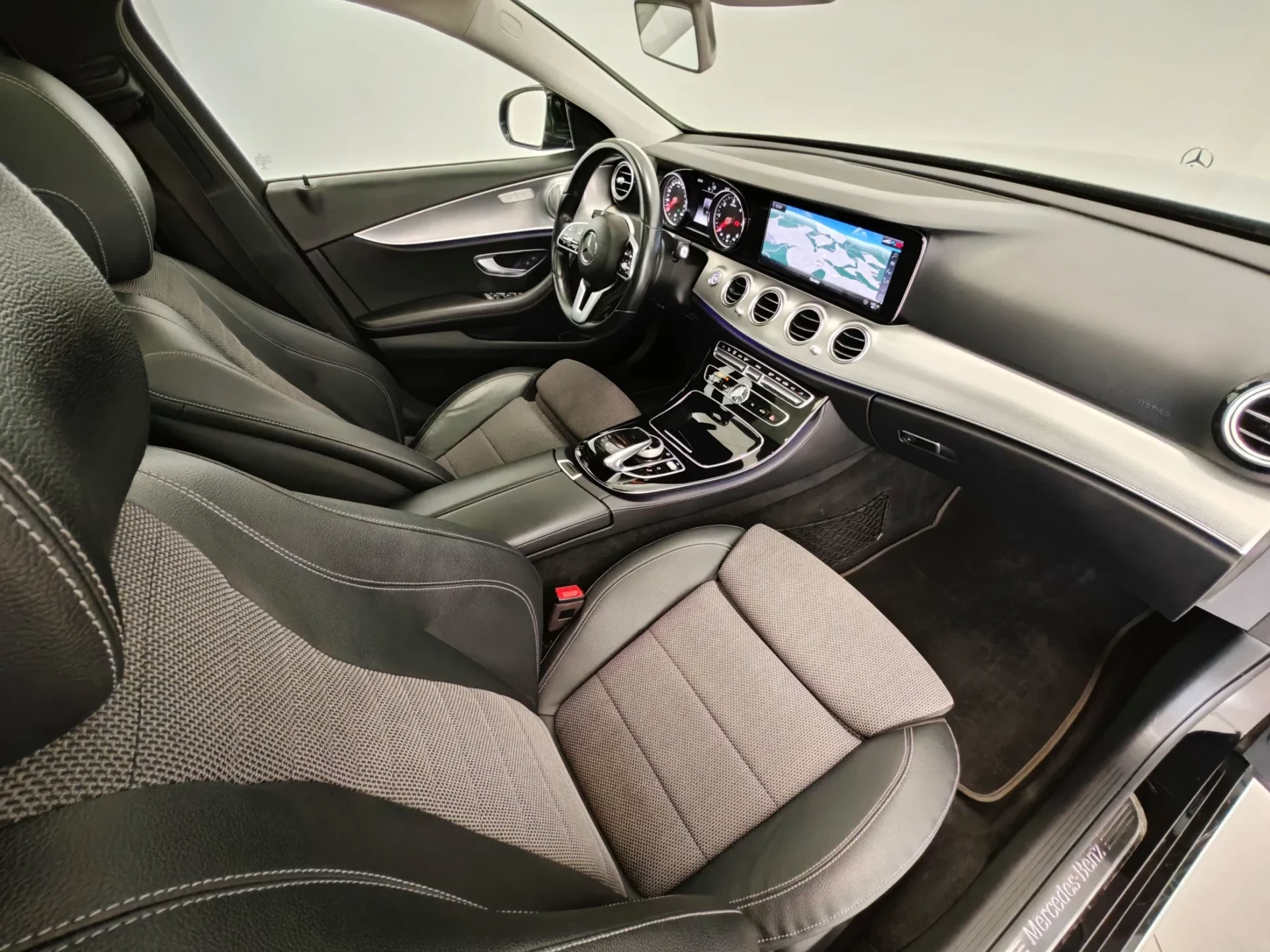 Mercedes-Benz E 220 63