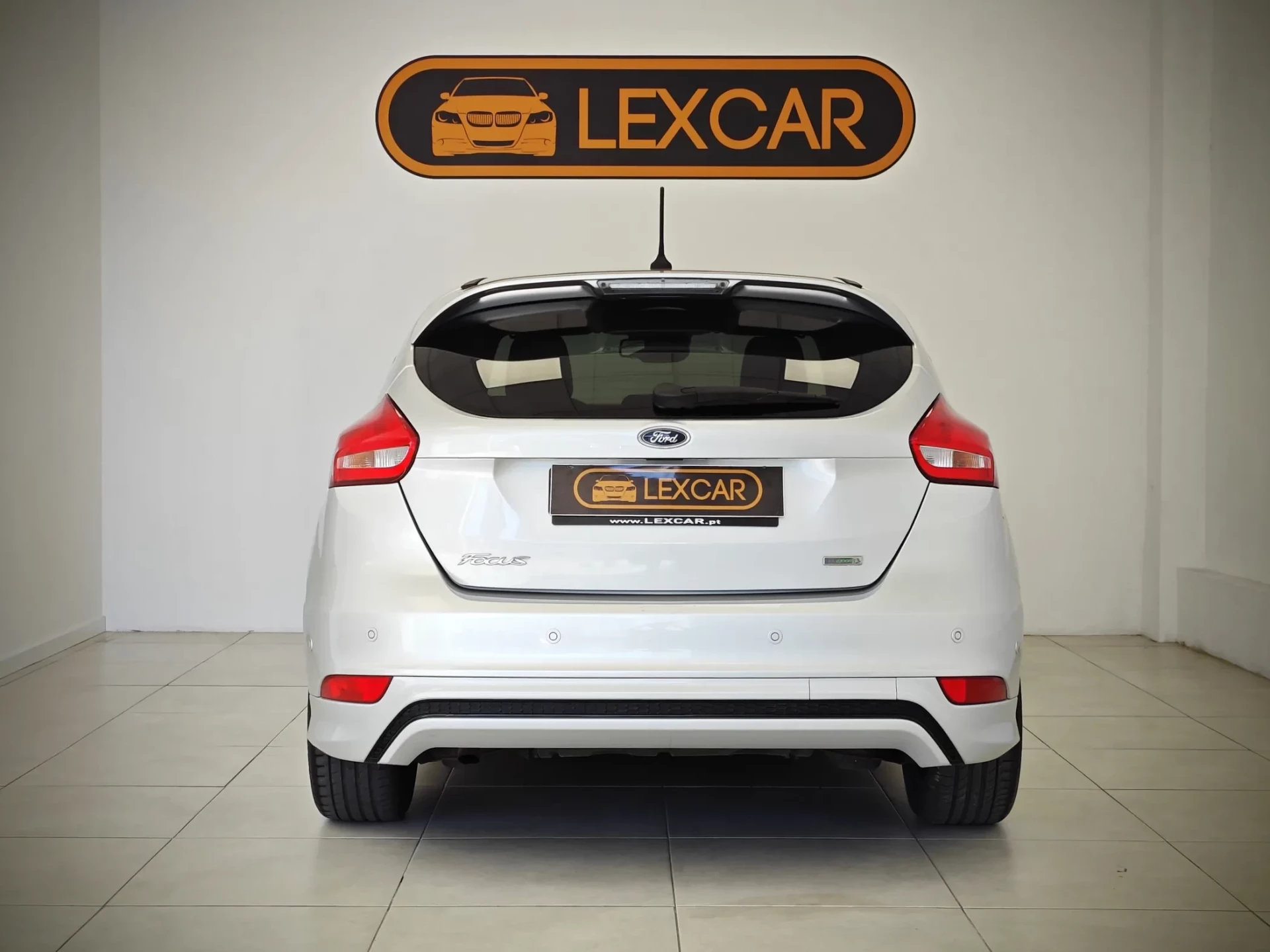 Ford Focus 1.0 EcoBoost S&S ST-Line 33