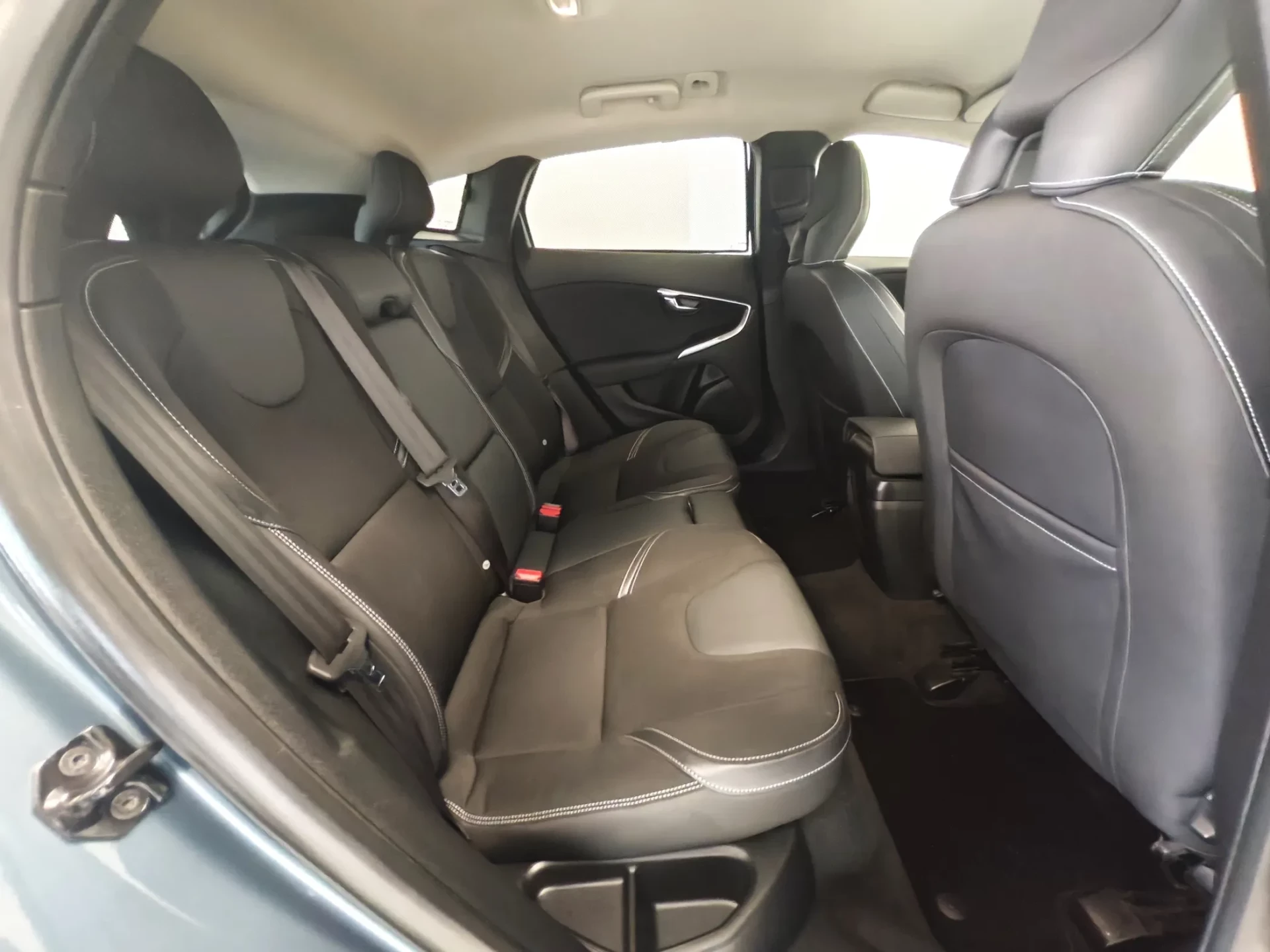 Volvo V40 1.6 D2 Momentum 41