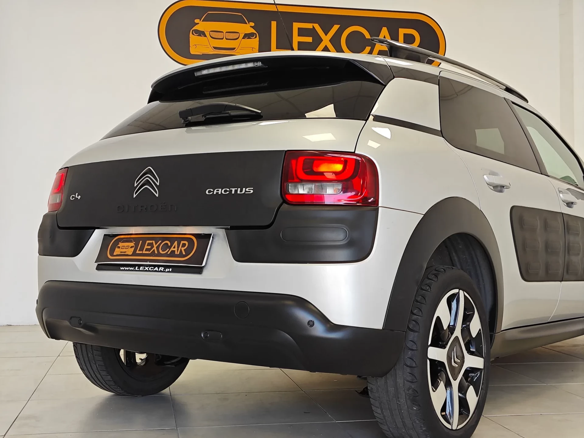 Citroën C4 Cactus 1.2 PureTech Shine 15