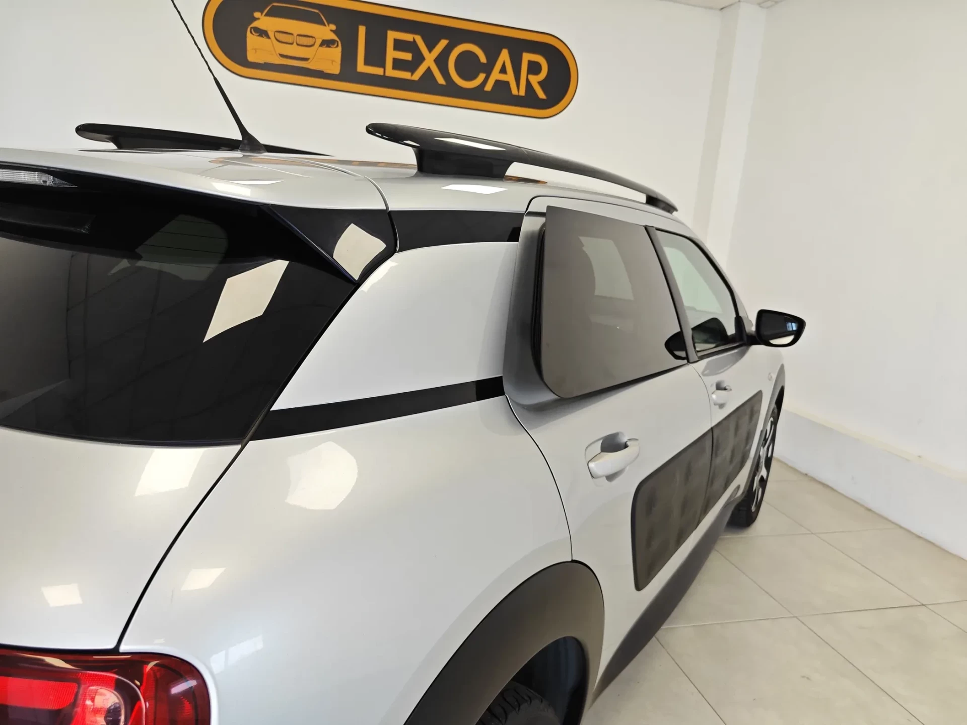 Citroën C4 Cactus 1.2 PureTech Shine 24