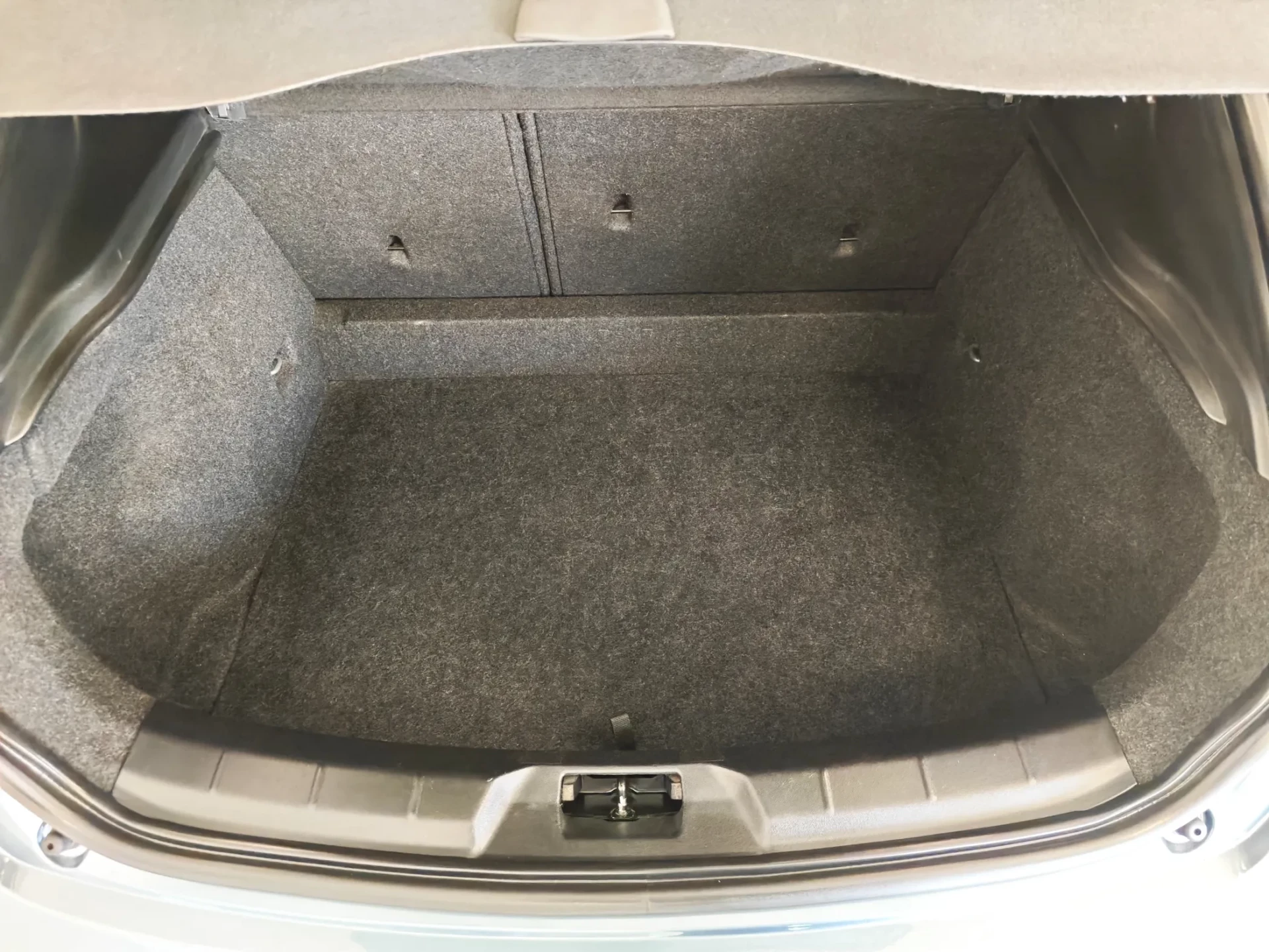 Volvo V40 1.6 D2 Momentum 9