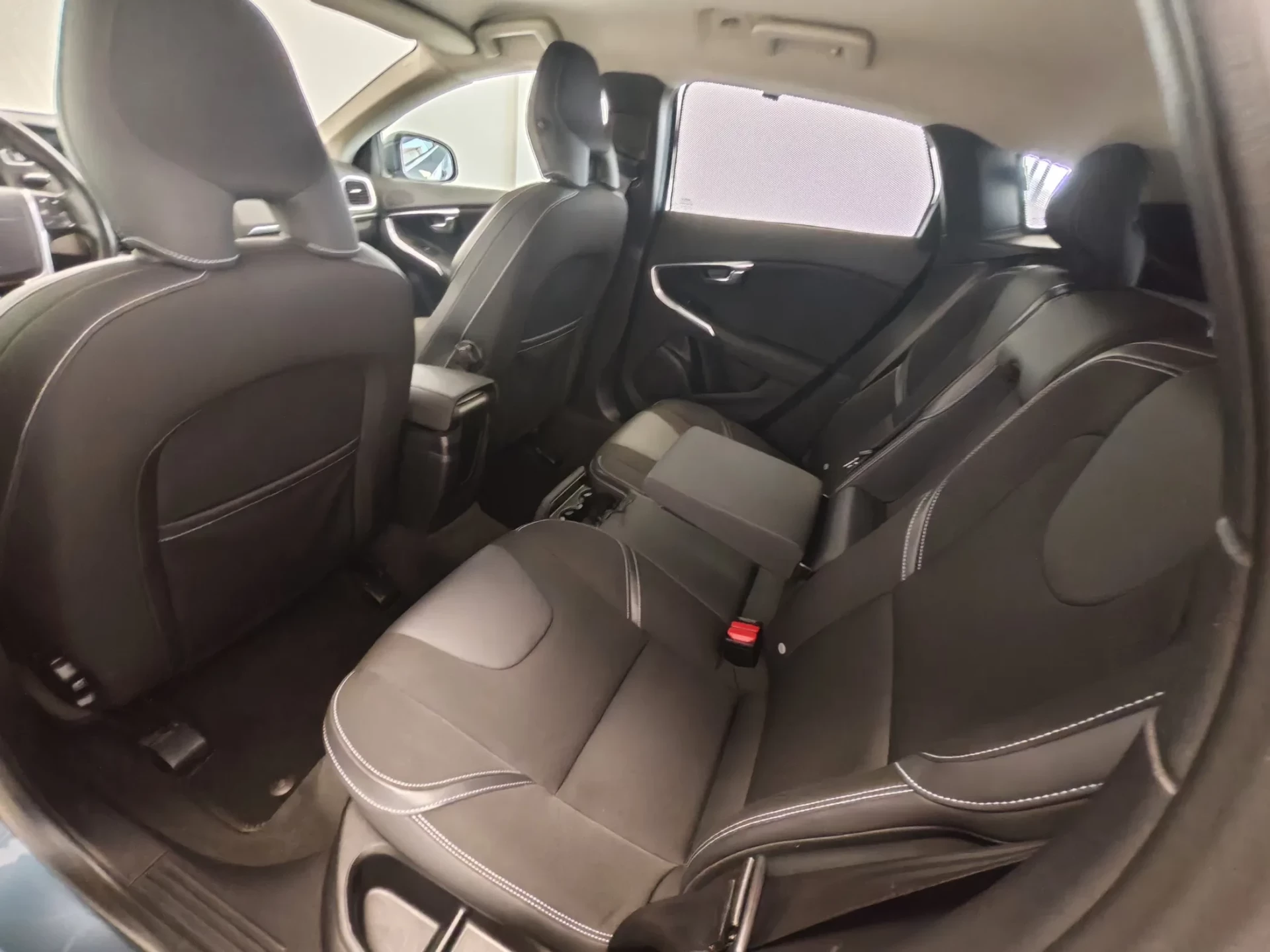 Volvo V40 1.6 D2 Momentum 44