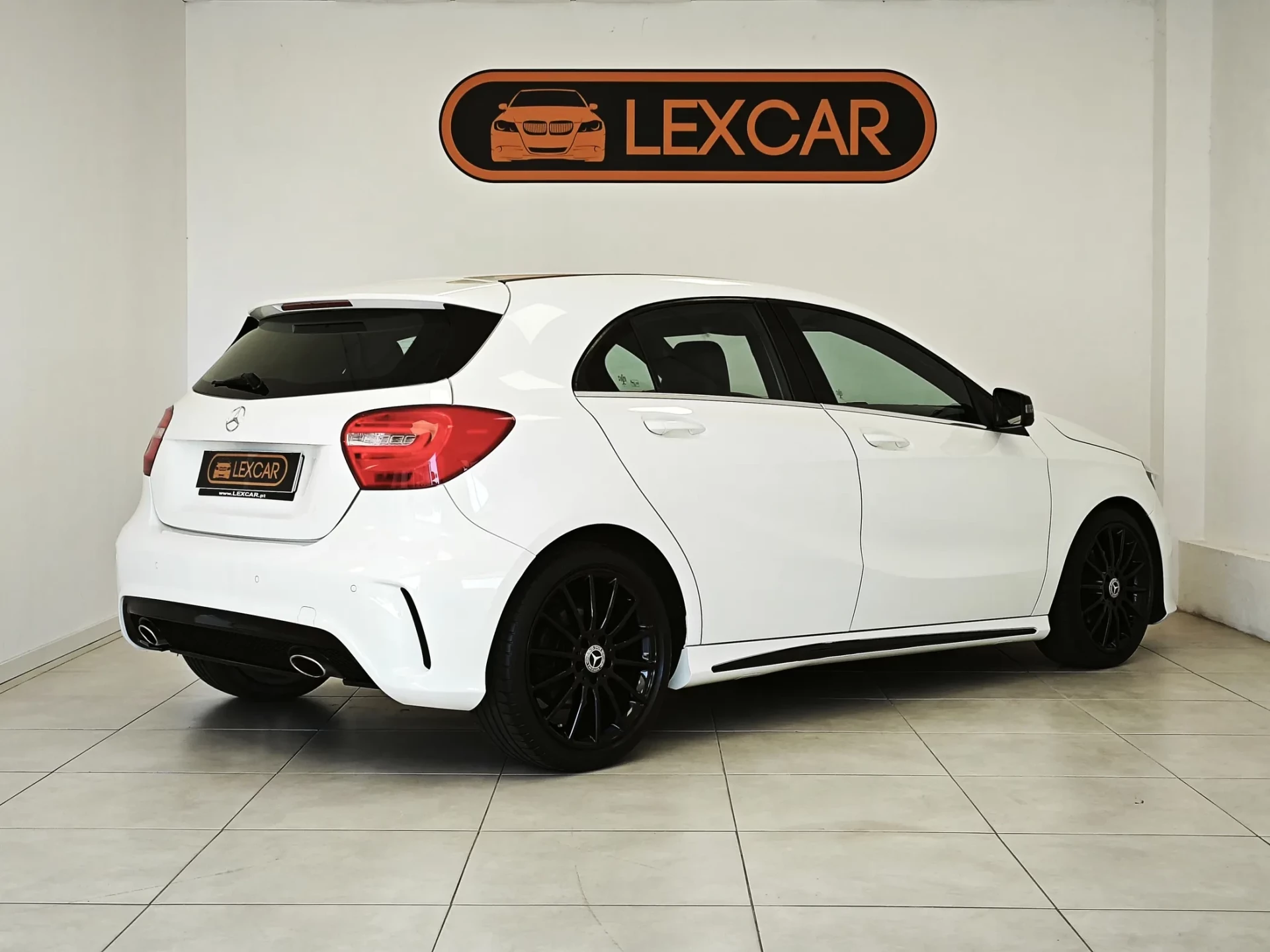 Mercedes-Benz A 180 (BlueEFFICIENCY) AMG Sport 3