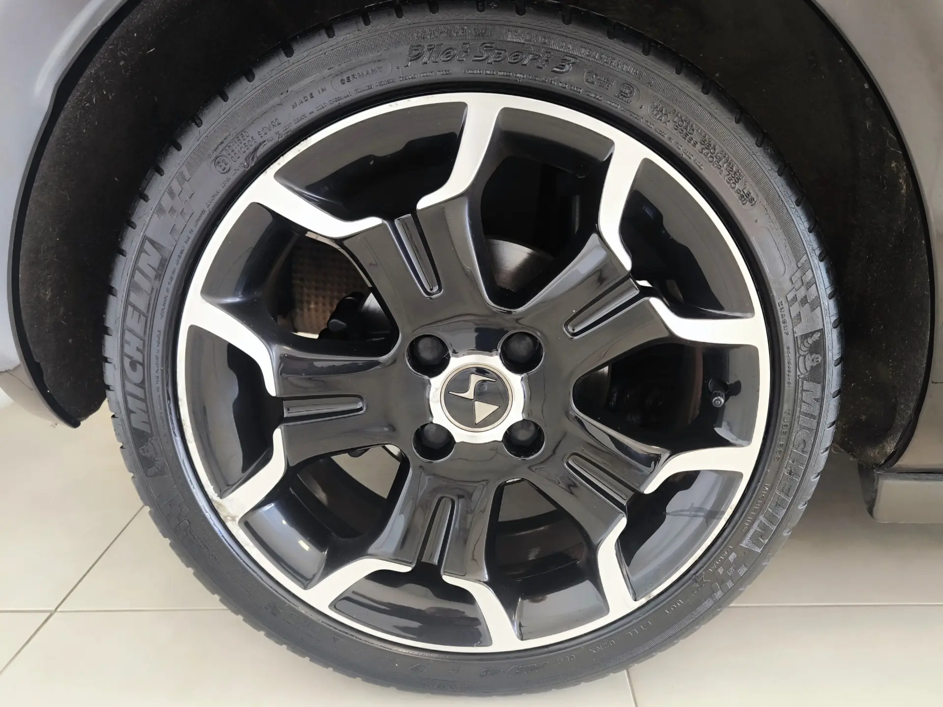 DS DS3 PureTech 130 Start & Stop SportChic 18