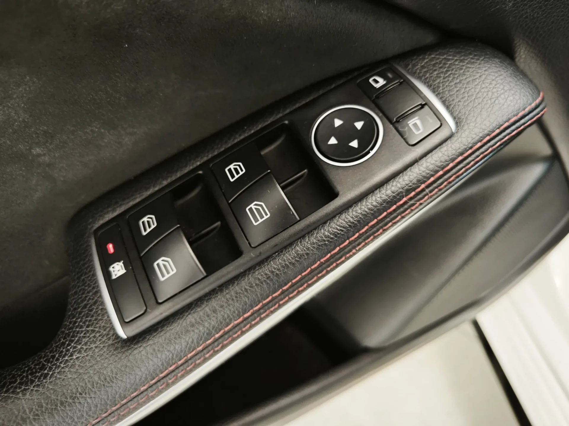 Mercedes-Benz A 180 (BlueEFFICIENCY) AMG Sport 30