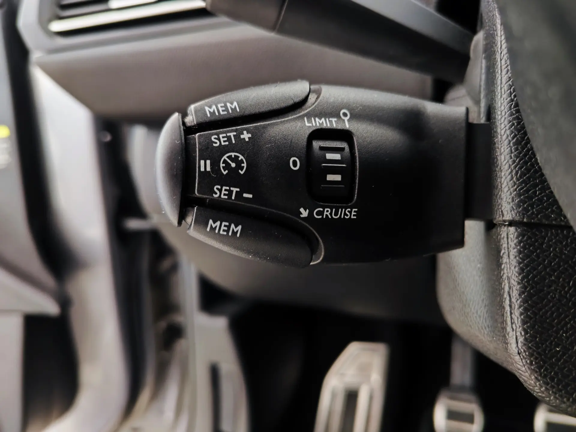 Peugeot 308 1.2 PureTech Allure Pack 28