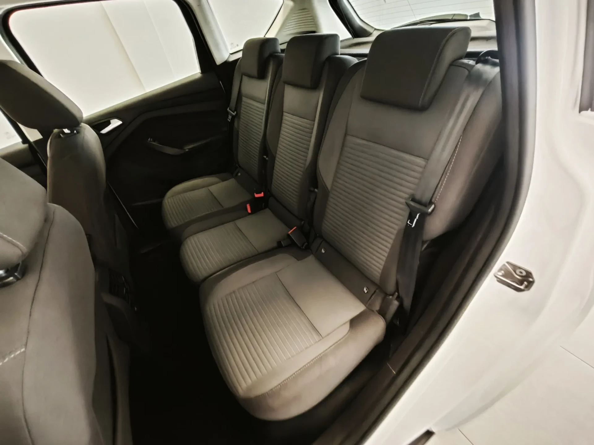 Ford C-Max 1.0 Ecoboost S&S Titanium 8