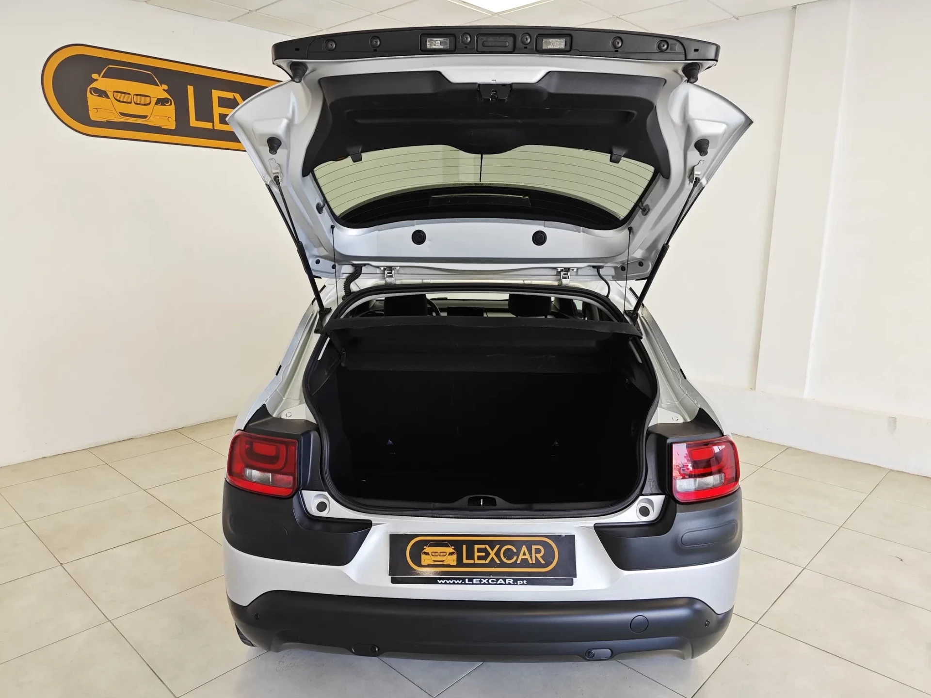 Citroën C4 Cactus 1.2 PureTech Shine 32