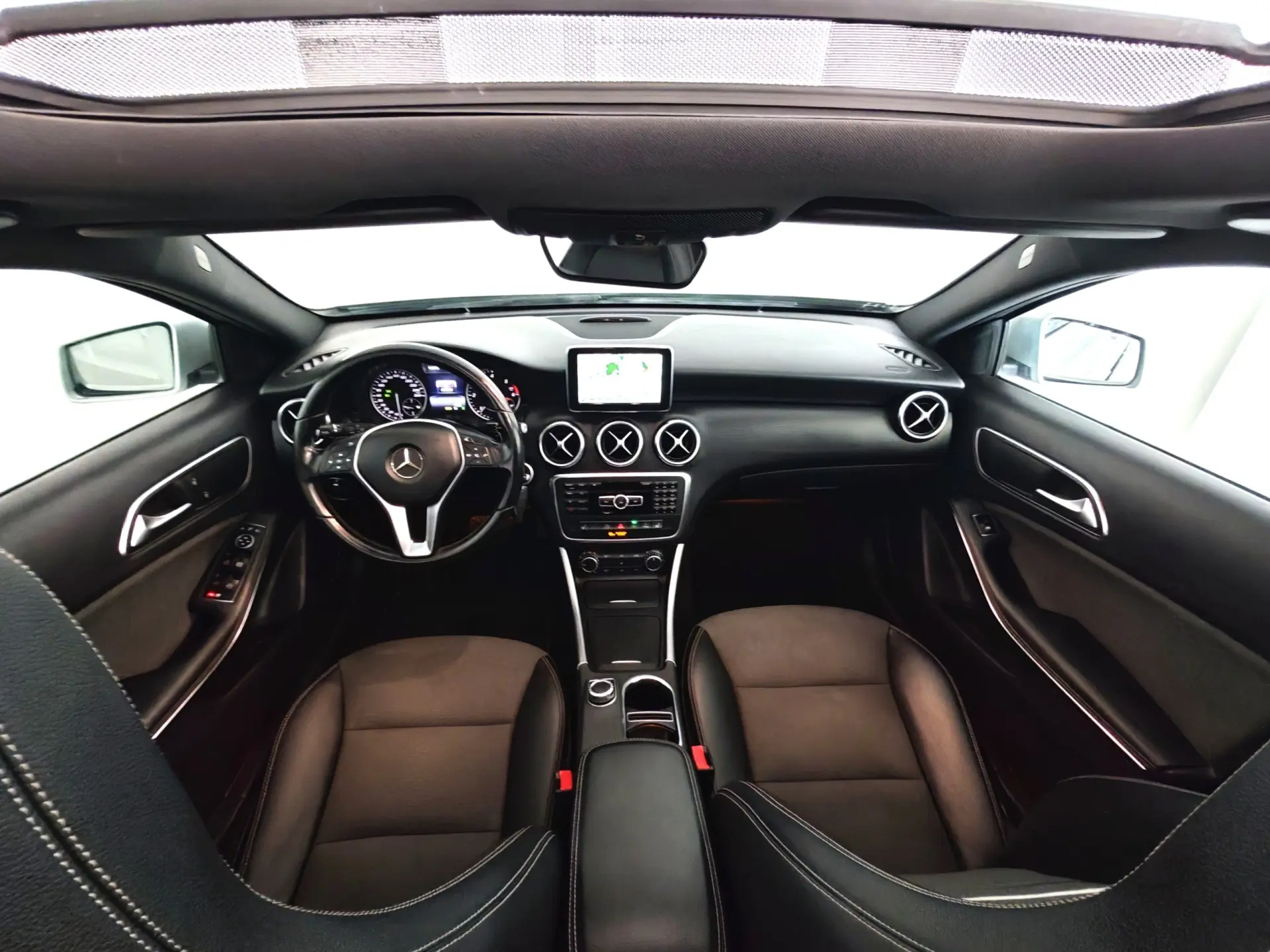 Mercedes-Benz A 180 CDi BE AMG Line Aut. 27