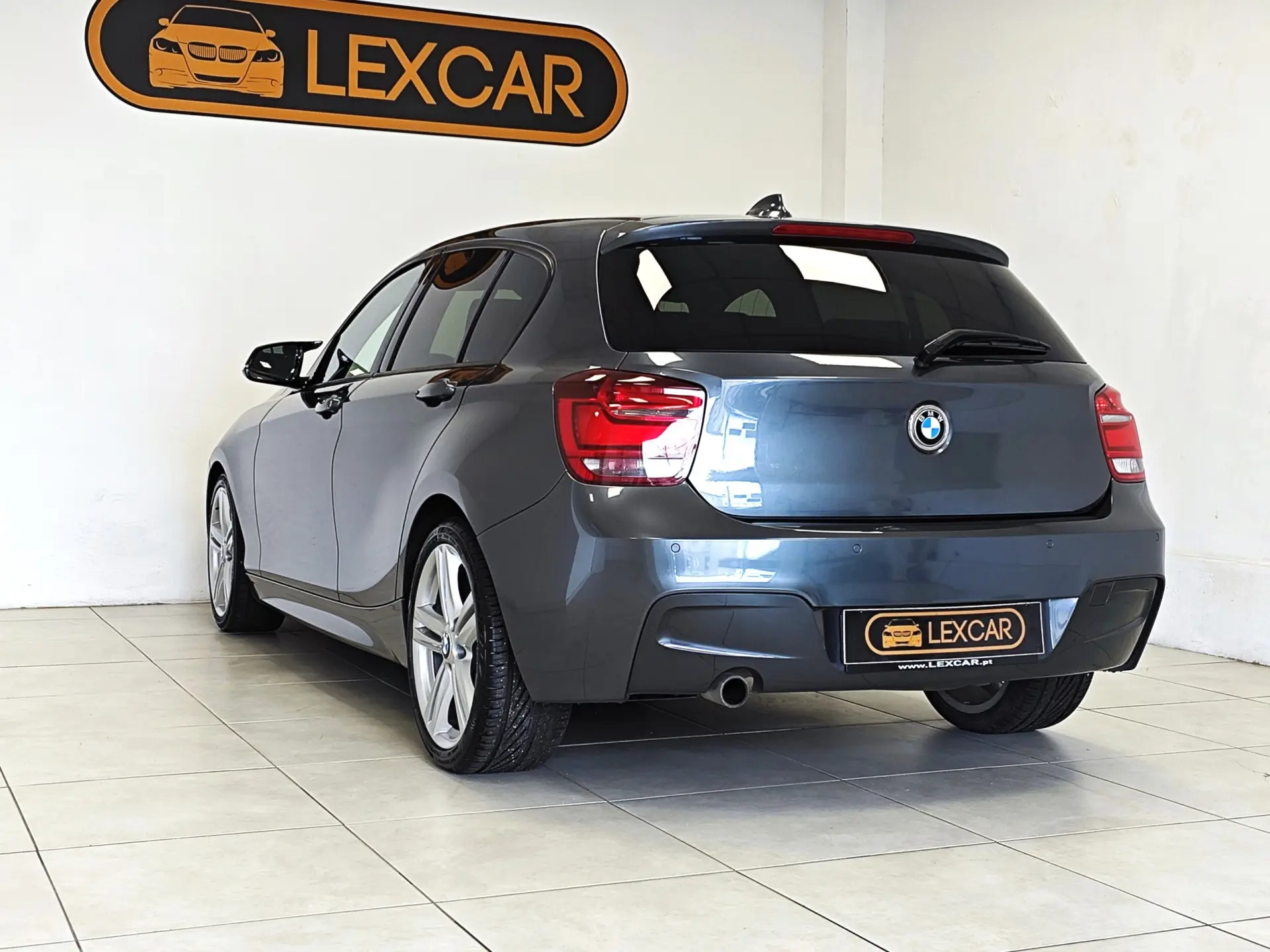BMW 116 d Pack M 19