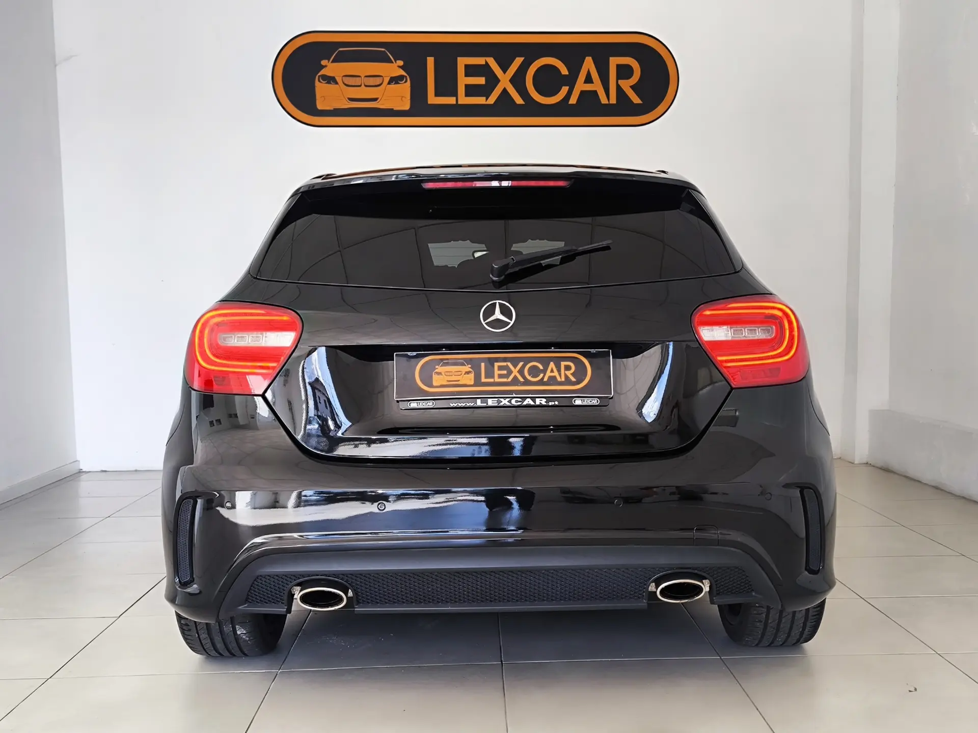 Mercedes-Benz A 180 (BlueEFFICIENCY) AMG Sport 37