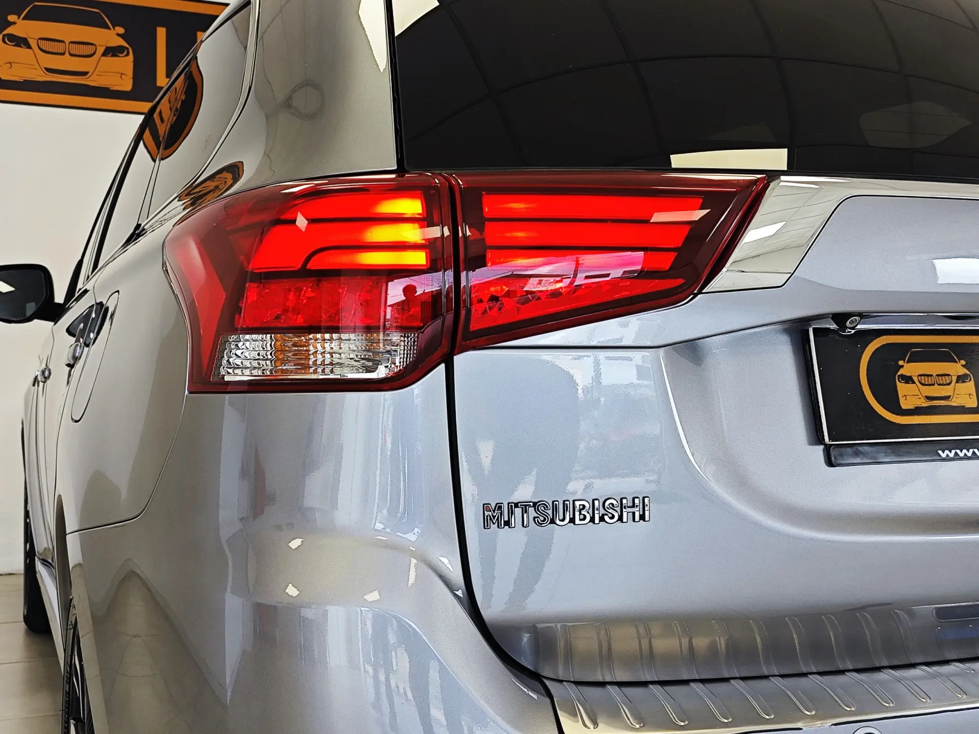 Mitsubishi Outlander 2.0 PHEV Instyle 25