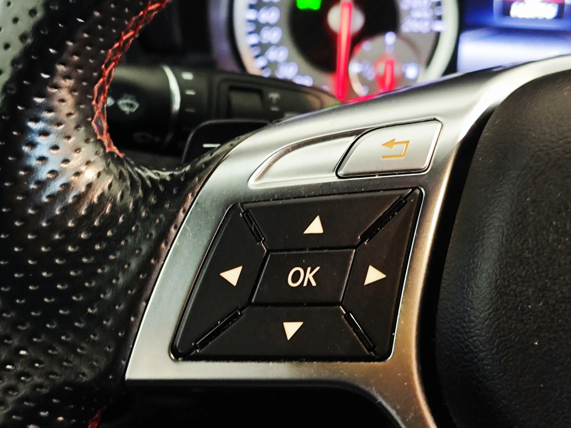 Mercedes-Benz A 180 Autotronic 34