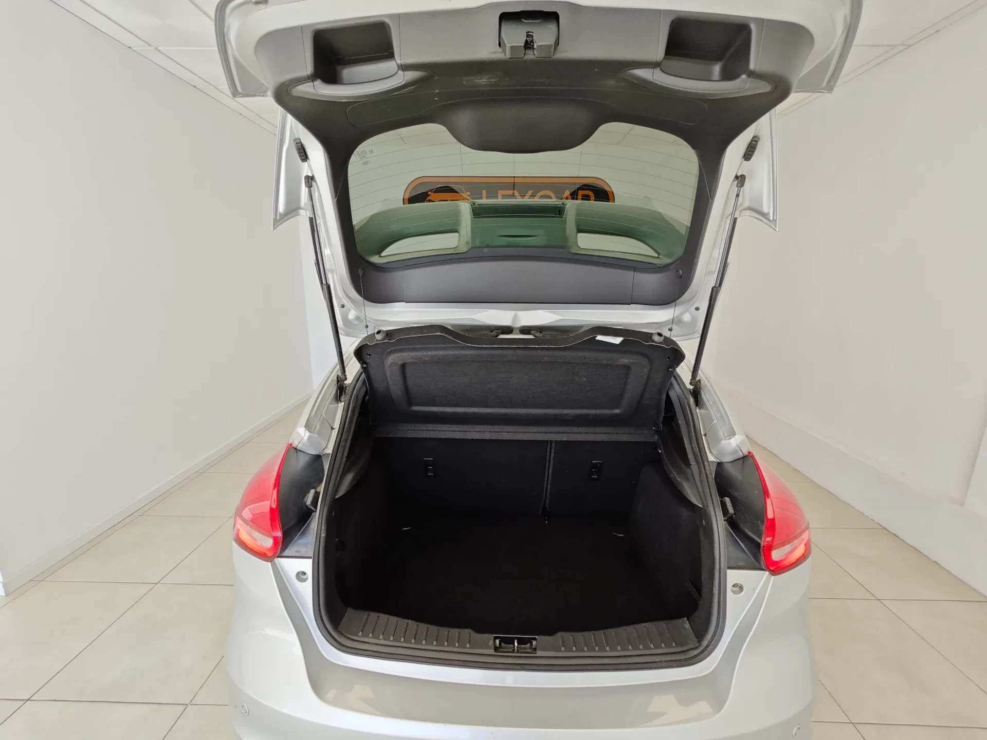 Ford Focus 1.0 EcoBoost S&S ST-Line 40