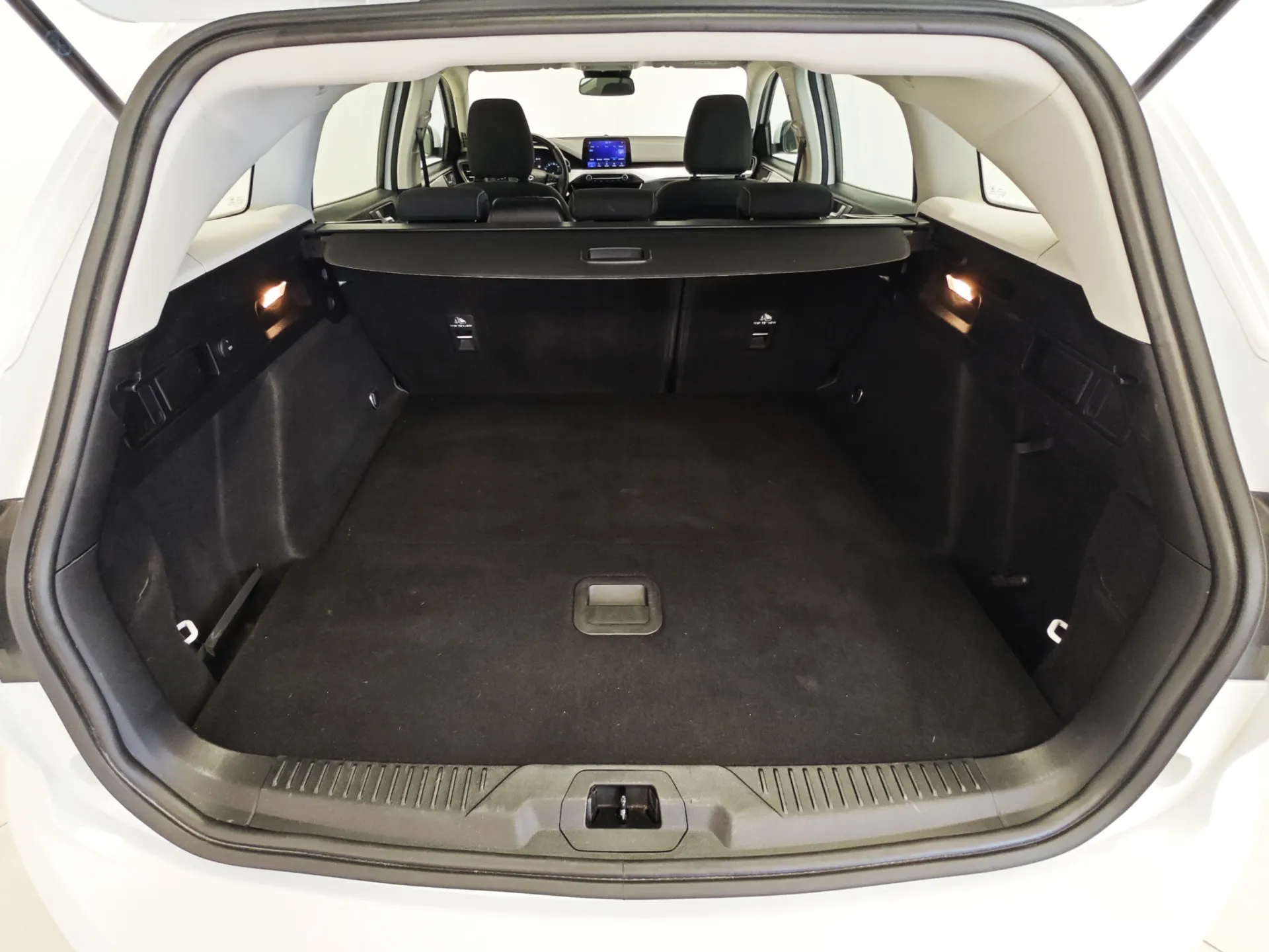 Ford Focus SW 1.0 EcoBoost MHEV Connected 9