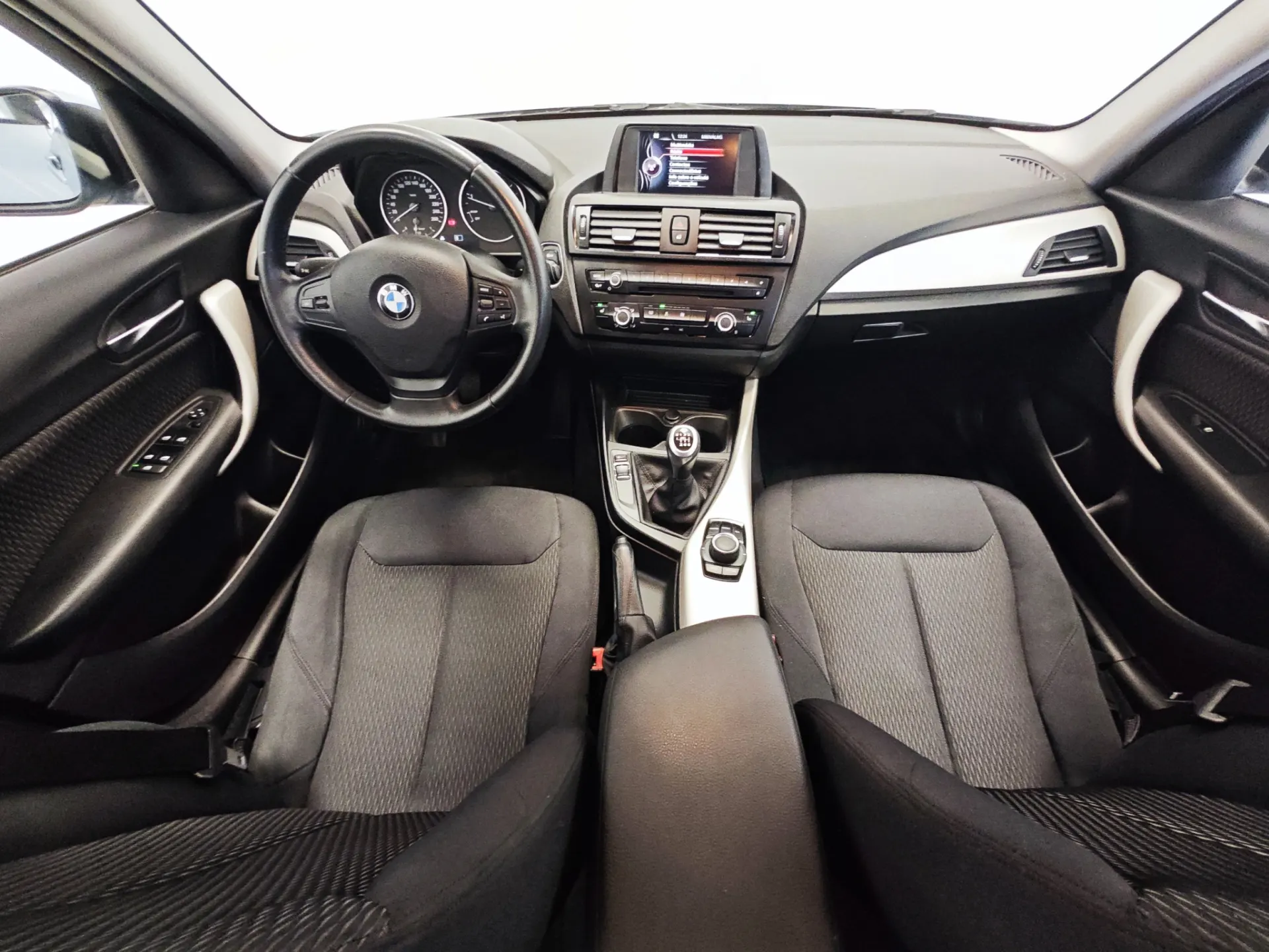 BMW 114 d Line Sport 6