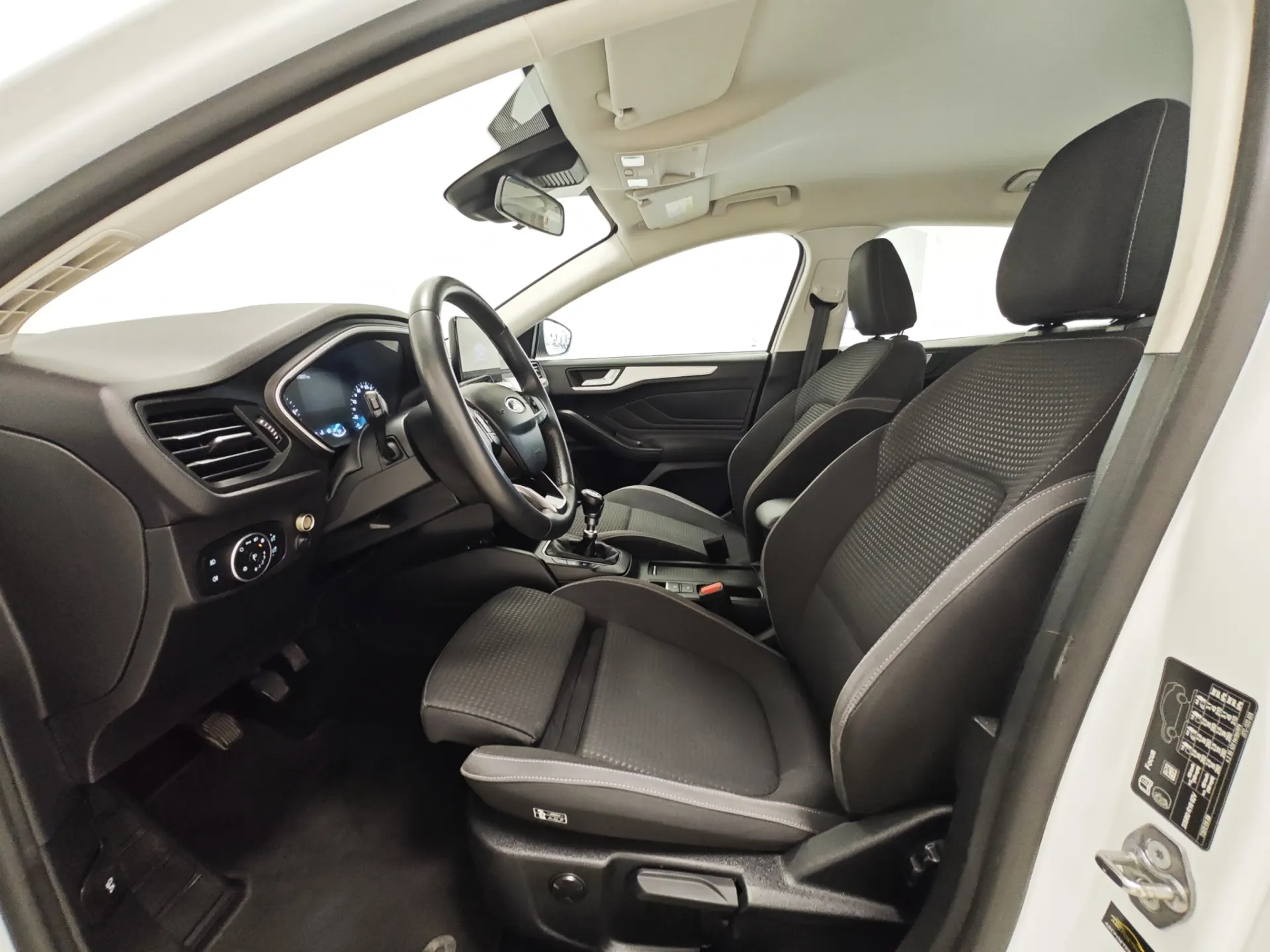 Ford Focus SW 1.0 EcoBoost MHEV Connected 20