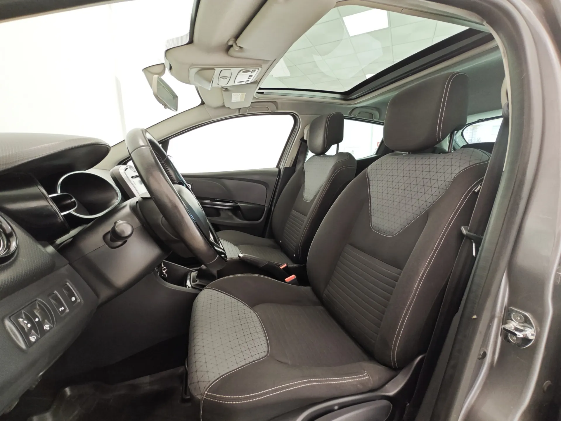 Renault Clio 1.5 dCi Limited 4