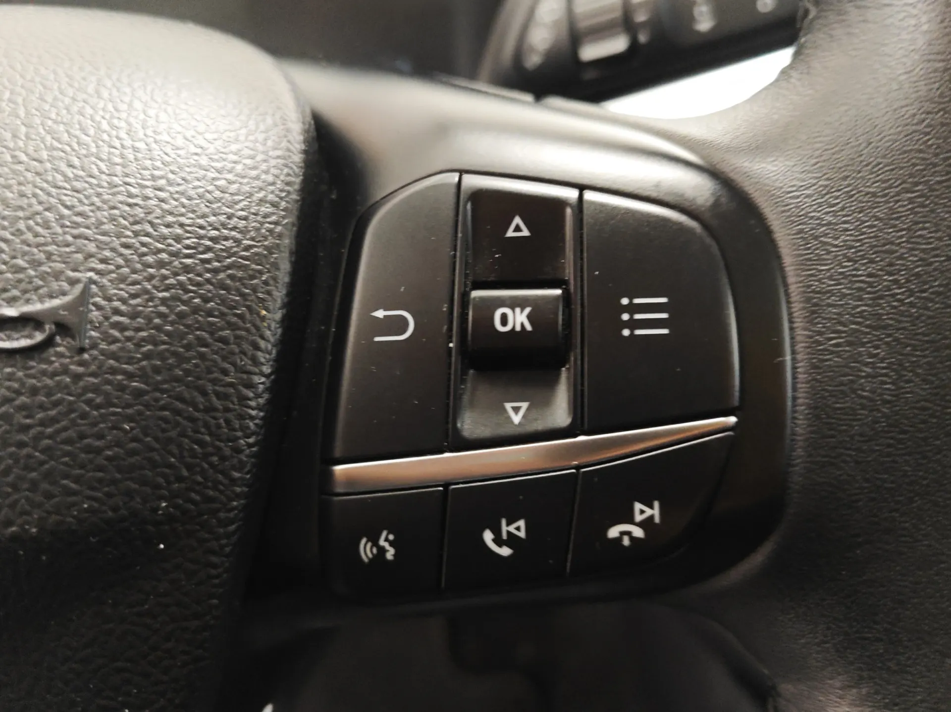 Ford Focus SW 1.0 EcoBoost MHEV Connected 25