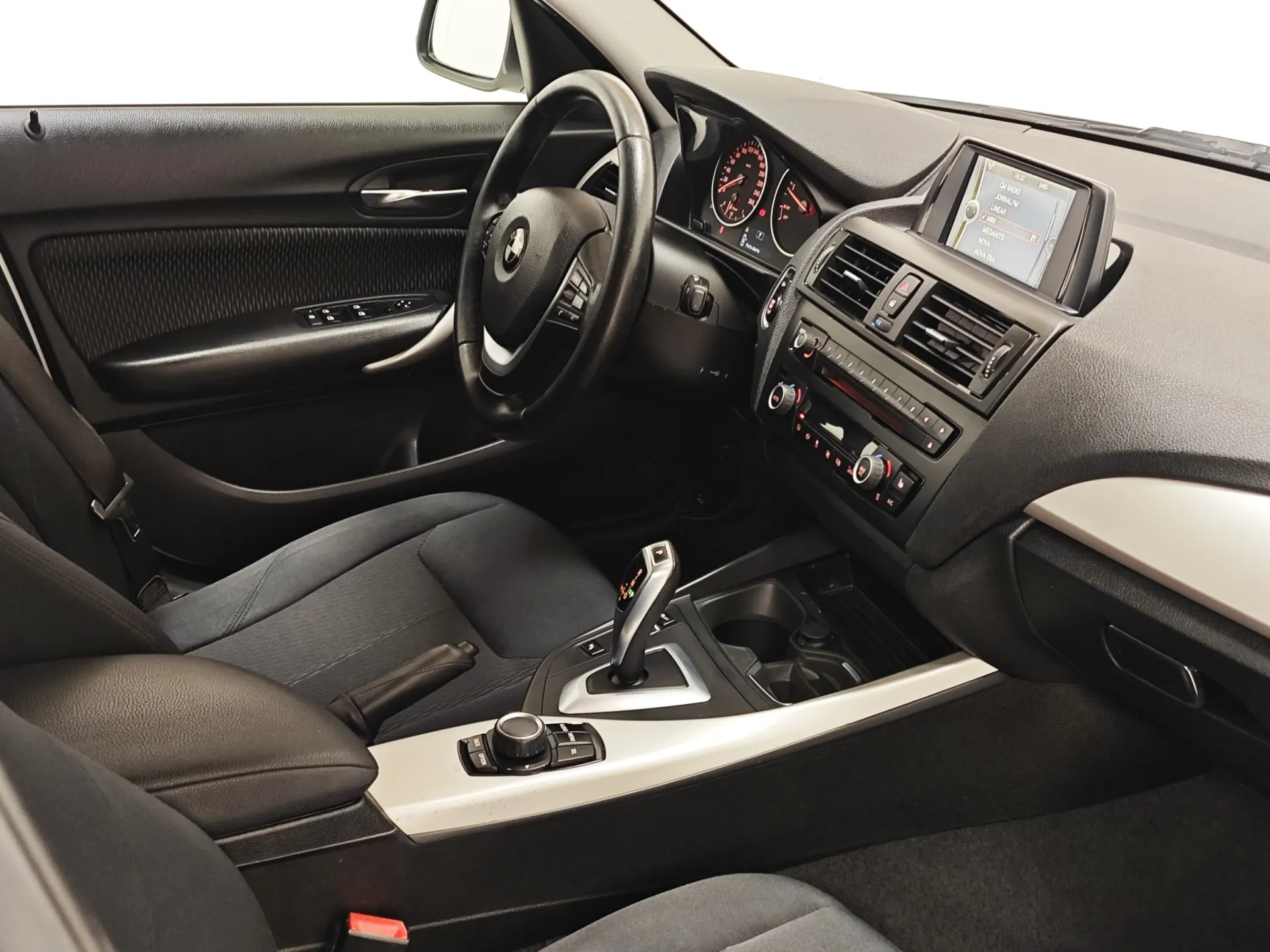 BMW 116 dA Line Sport 8