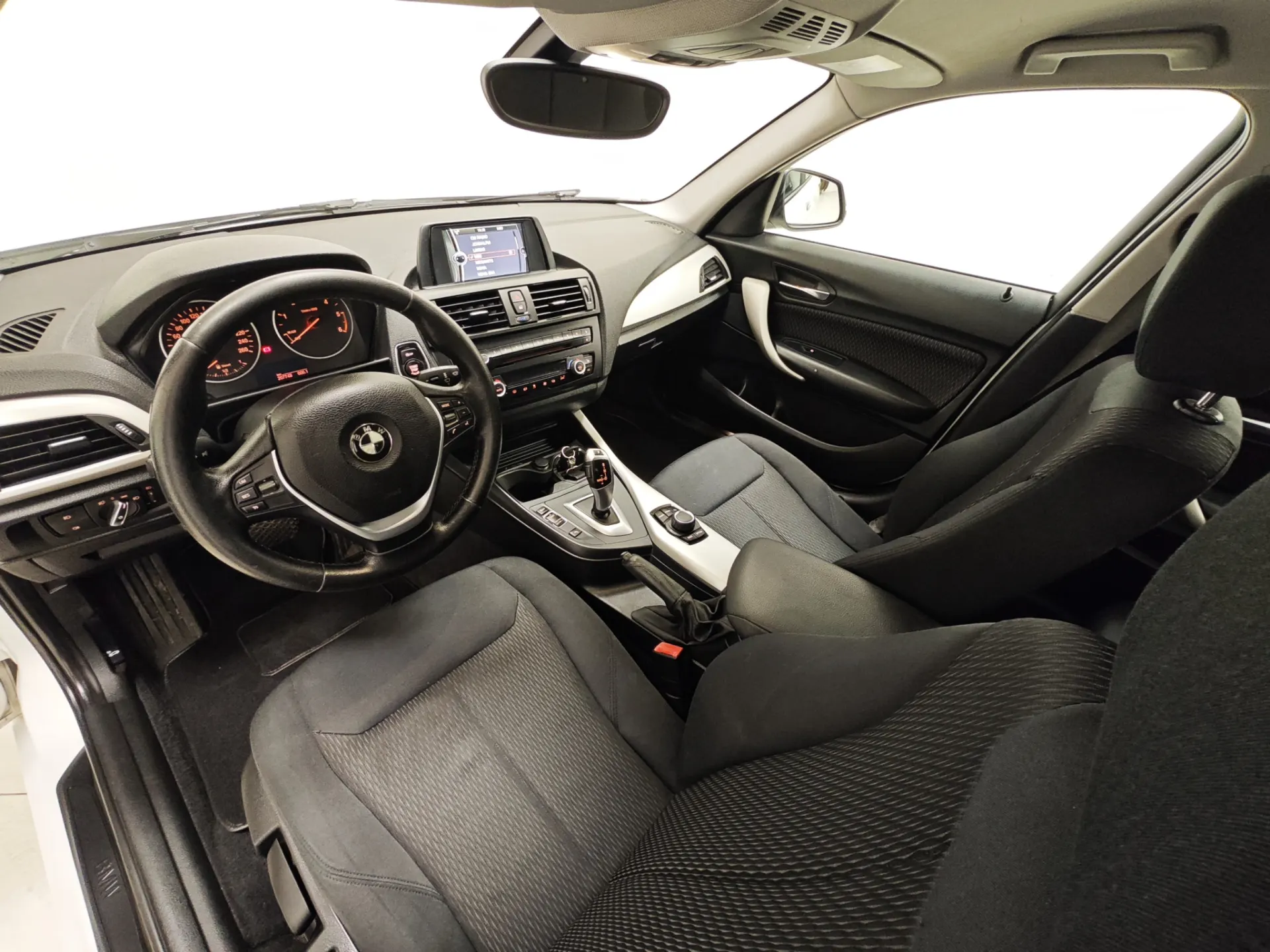 BMW 116 dA Line Sport 23