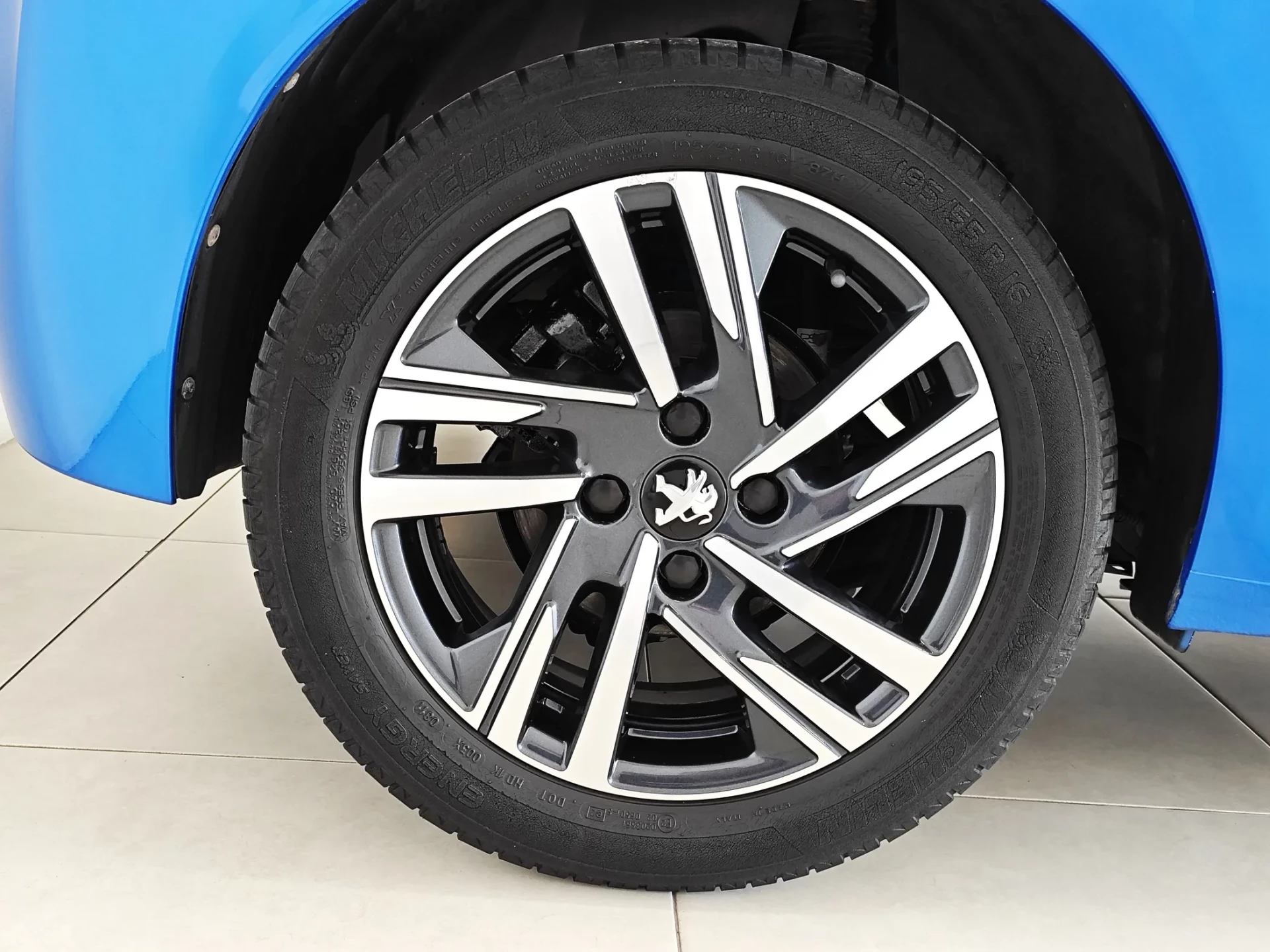 Peugeot 208 1.5 BlueHDi Allure Pack 16