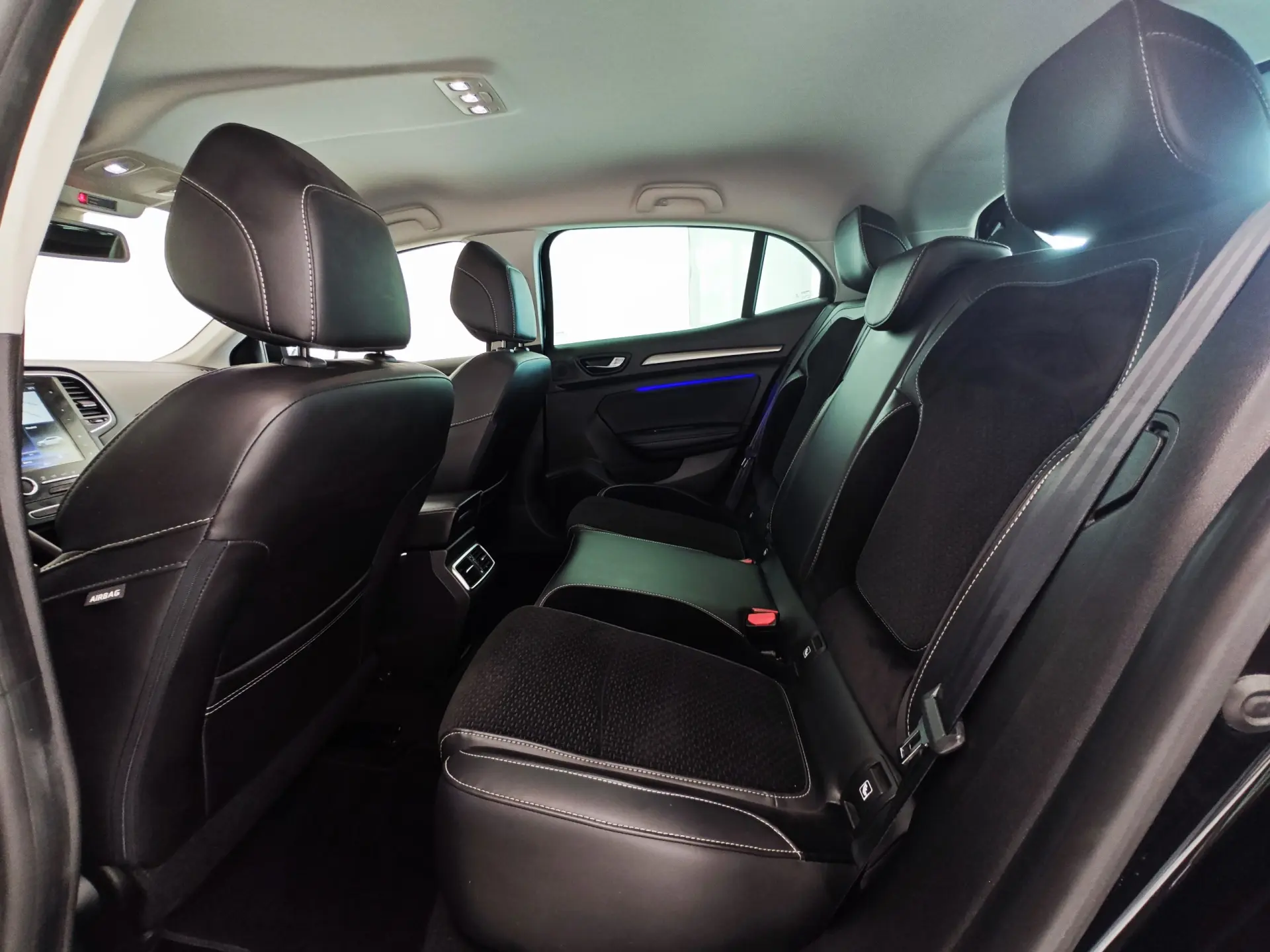 Renault Mégane ENERGY TCe 130 INTENS 48