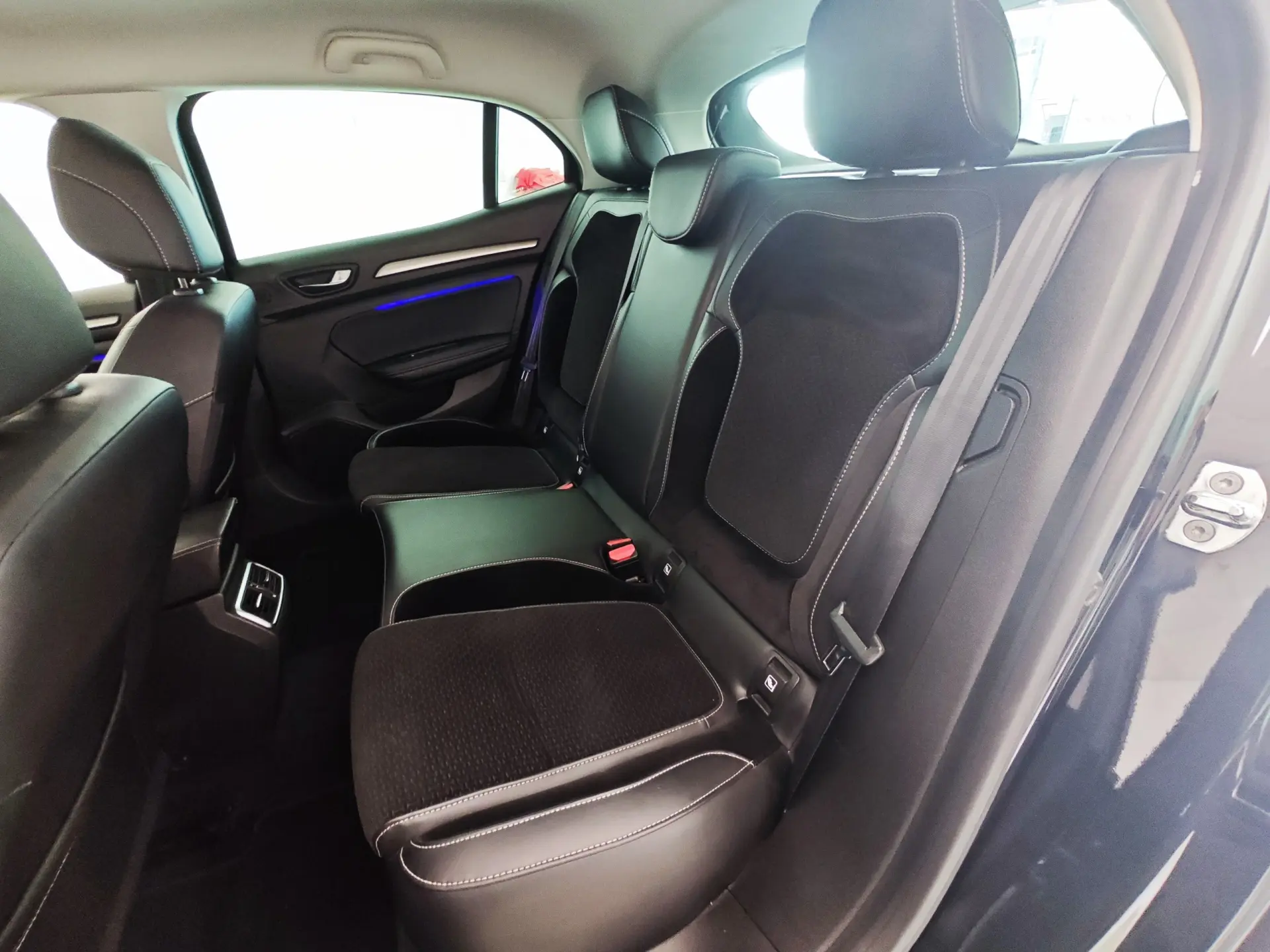 Renault Mégane ENERGY TCe 130 INTENS 49