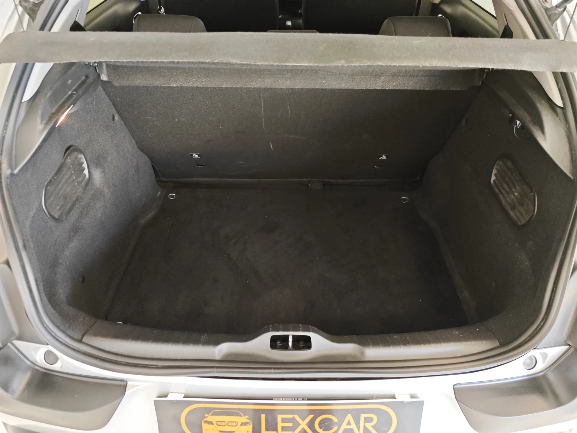 Citroën C4 Cactus 1.2 PureTech Shine 33