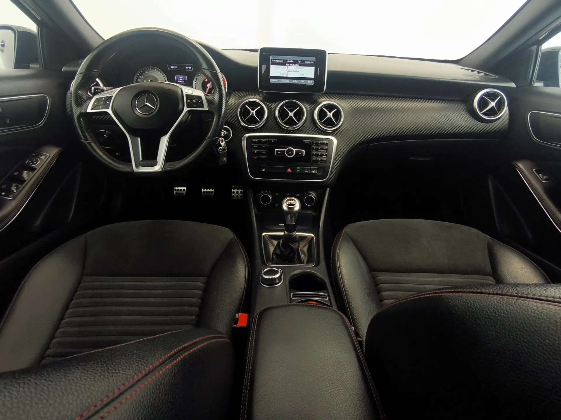 Mercedes-Benz A 180 (BlueEFFICIENCY) AMG Sport 41