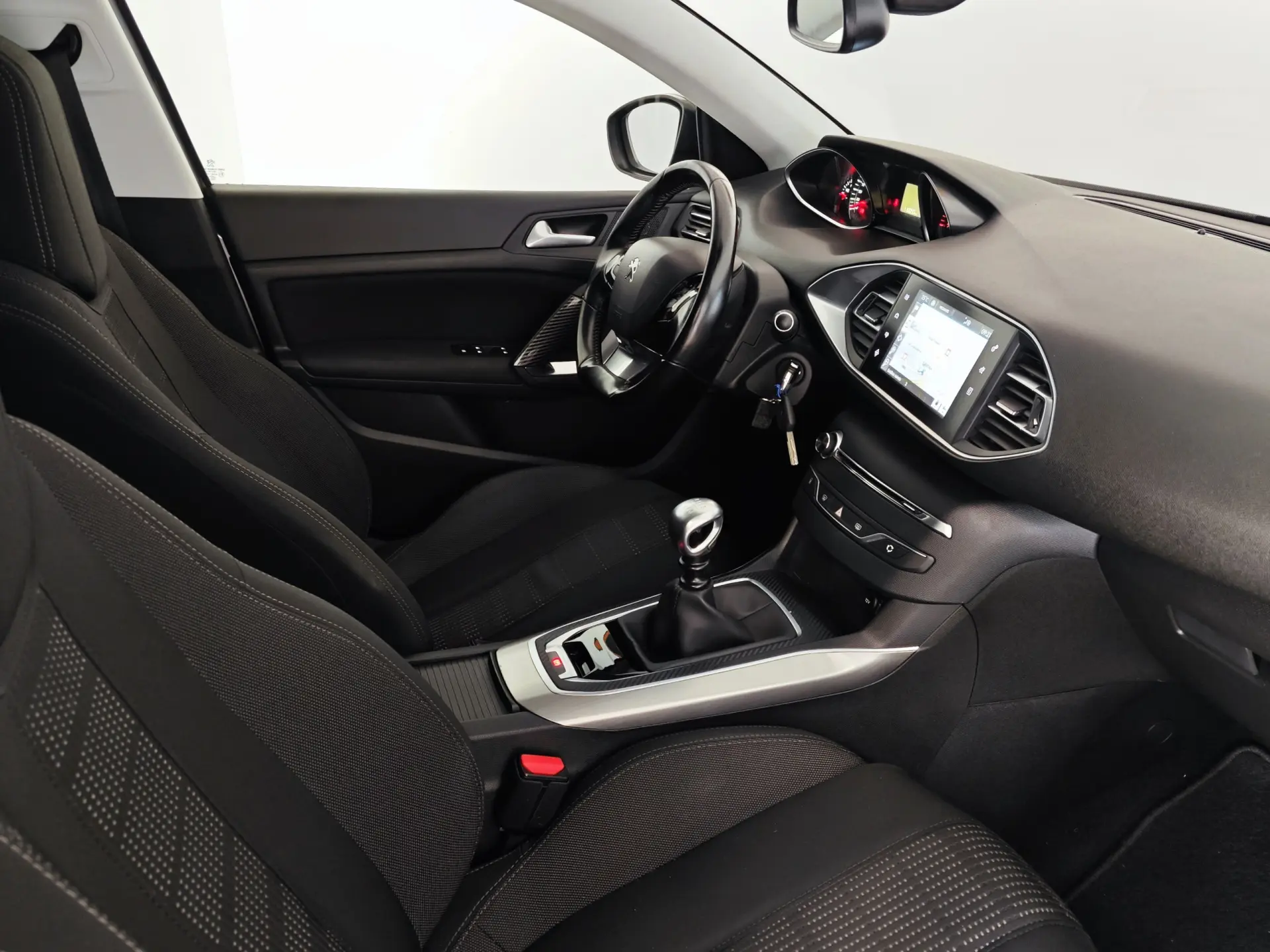 Peugeot 308 1.2 PureTech Allure Pack 9