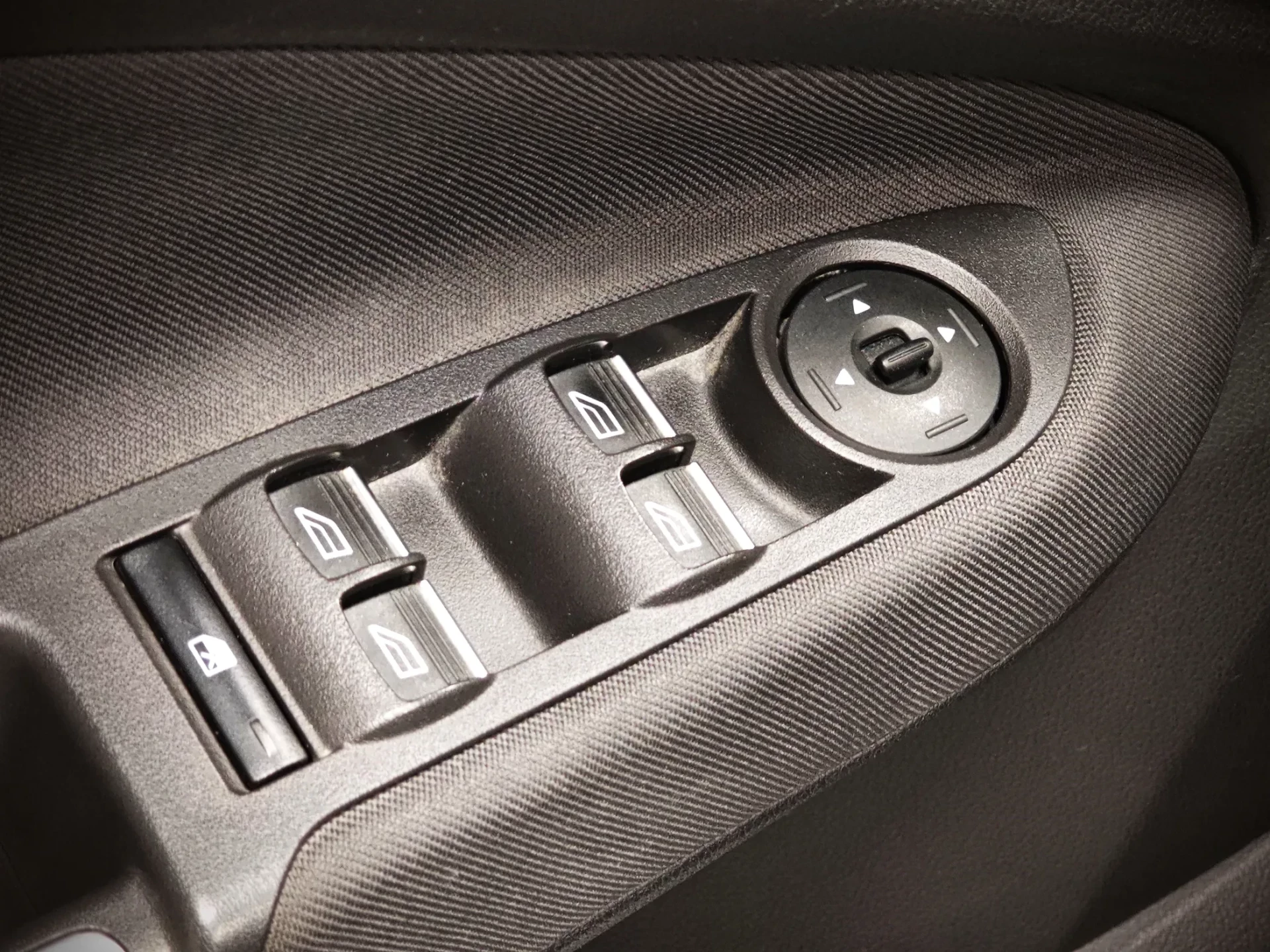 Ford C-Max 1.5 TDCi S&S Trend 39