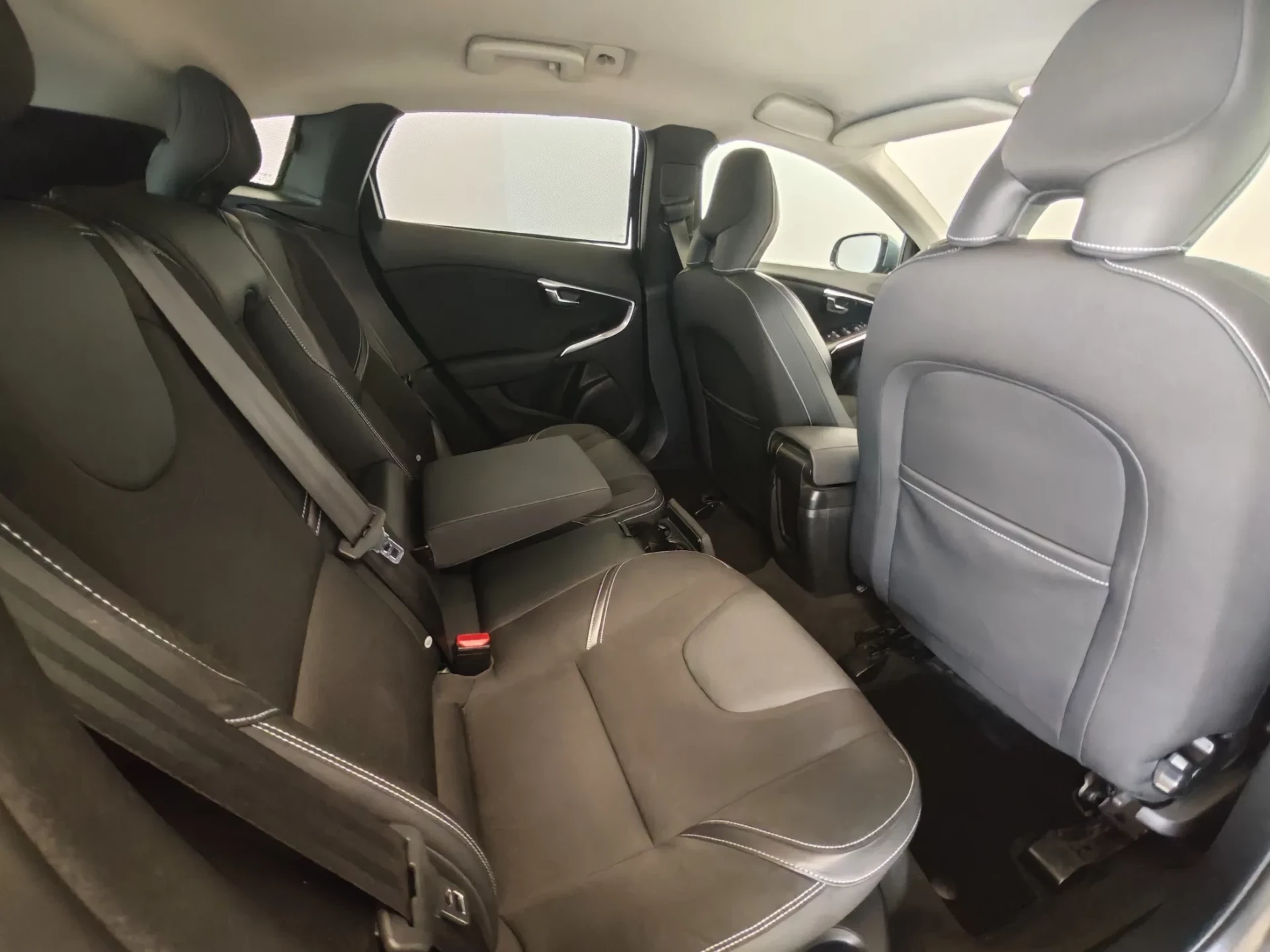 Volvo V40 1.6 D2 Momentum 43