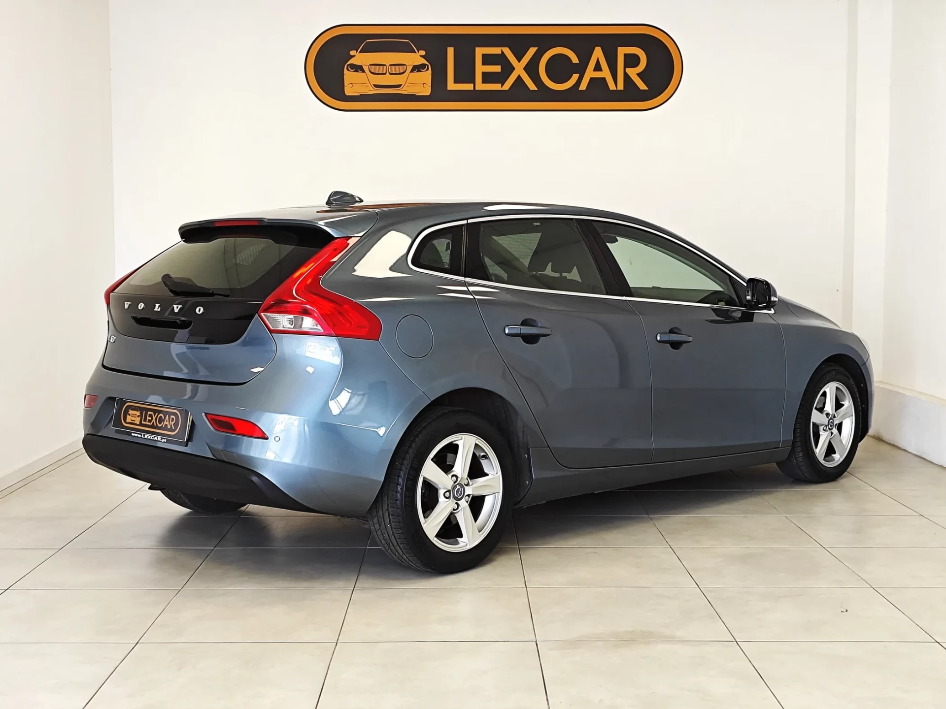 Volvo V40 1.6 D2 Momentum 2