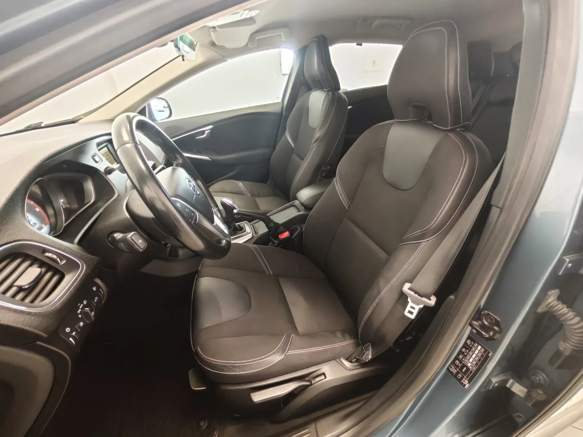 Volvo V40 1.6 D2 Momentum 31