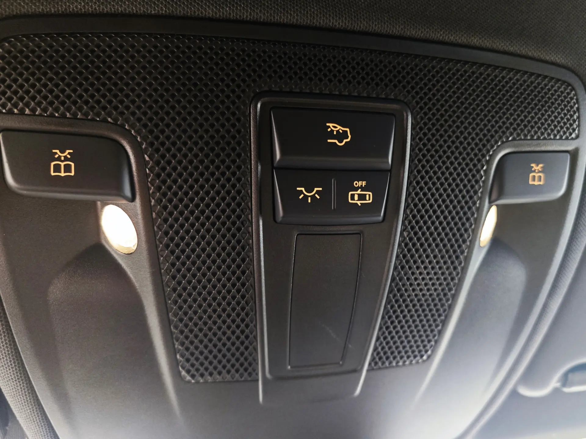 Mercedes-Benz GLA 200 d 4Matic 7G-DCT Urban 43
