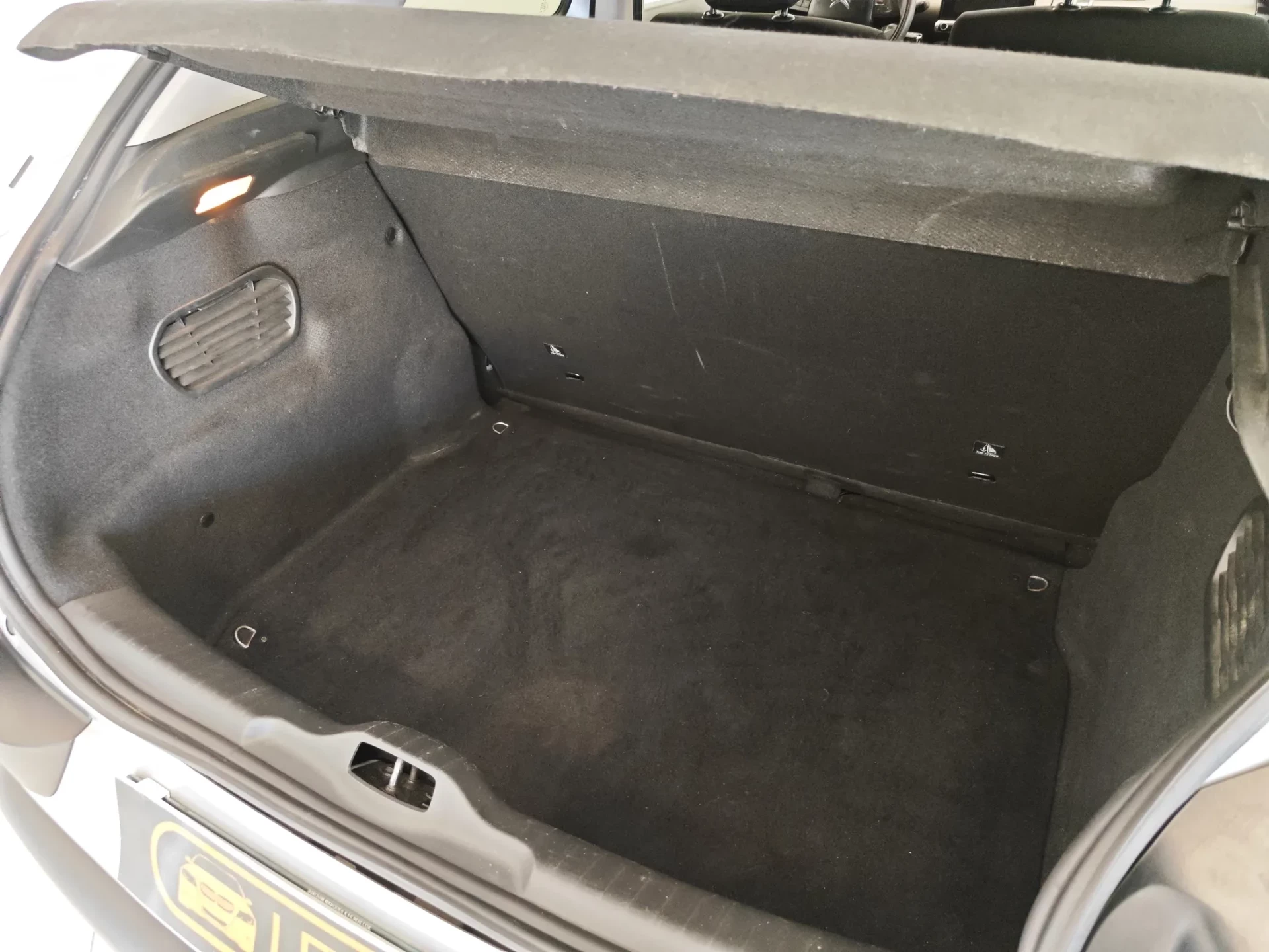 Citroën C4 Cactus 1.2 PureTech Shine 34