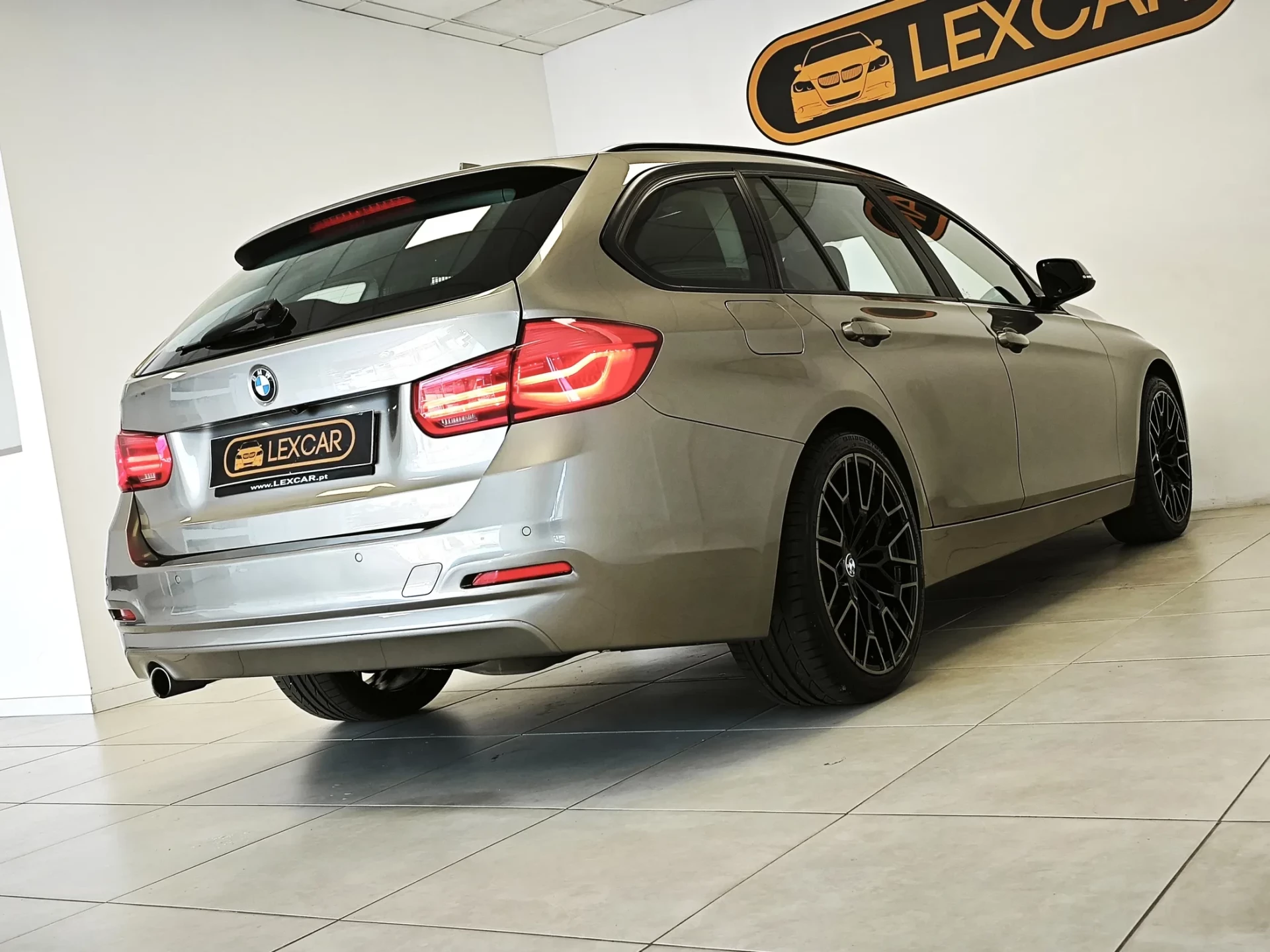 BMW 318 d Touring Line Luxury 53