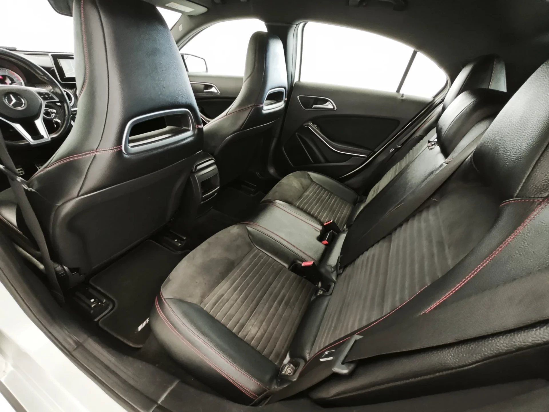 Mercedes-Benz A 180 (BlueEFFICIENCY) AMG Sport 36