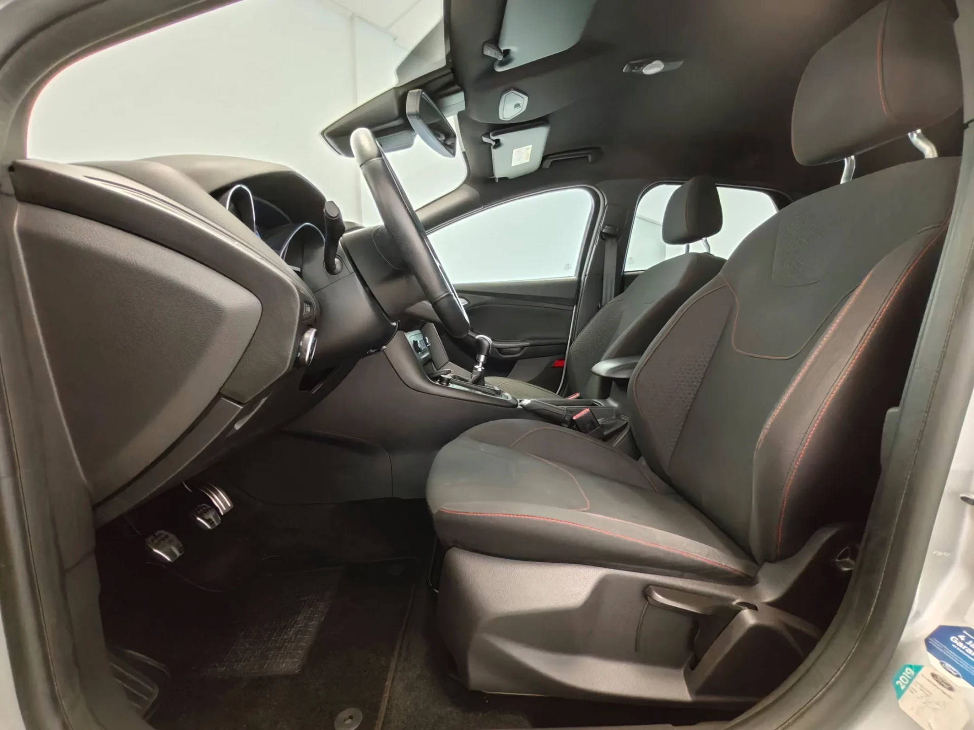 Ford Focus 1.0 EcoBoost S&S ST-Line 21