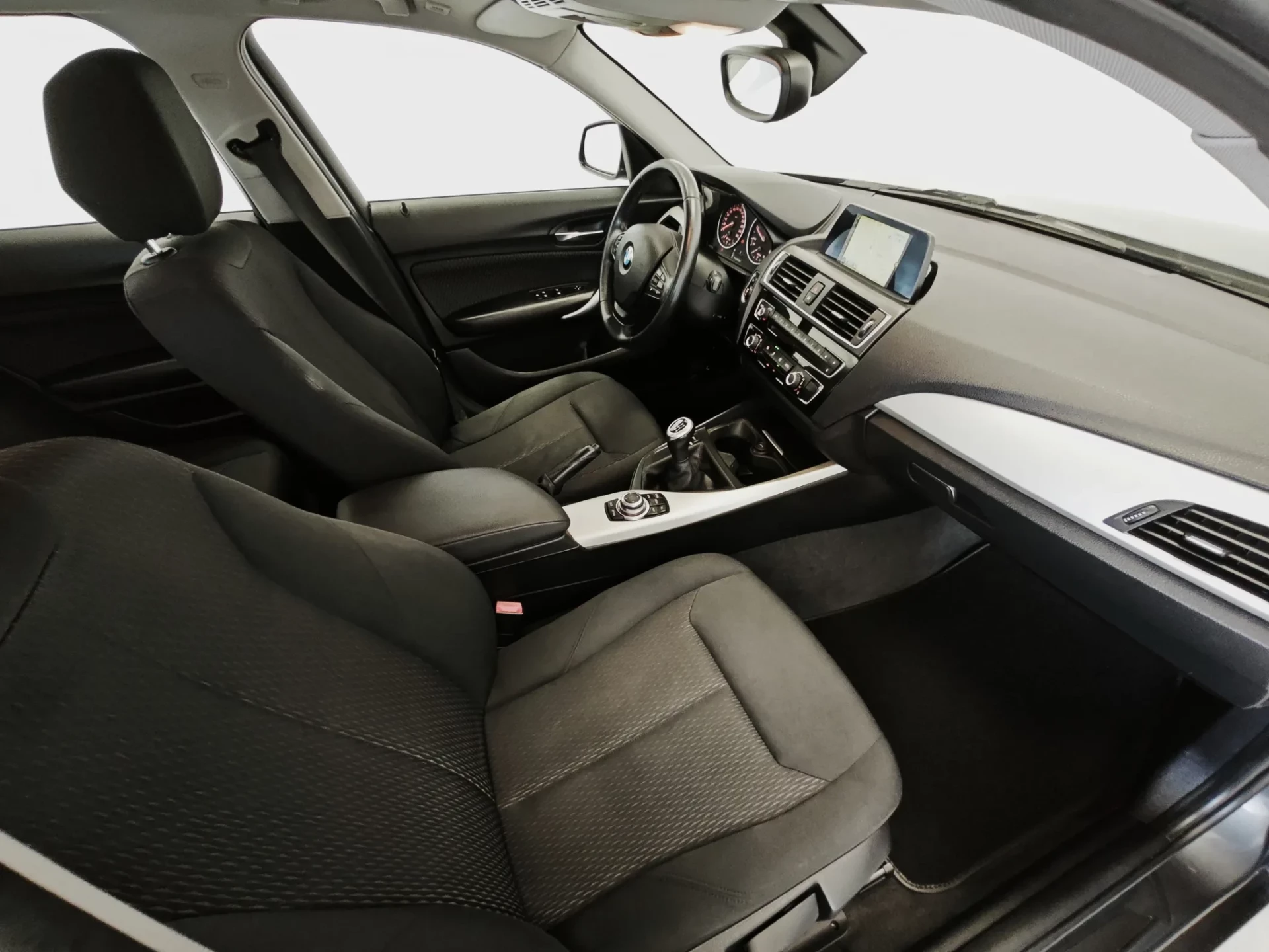 BMW 114 d Sport Line 47