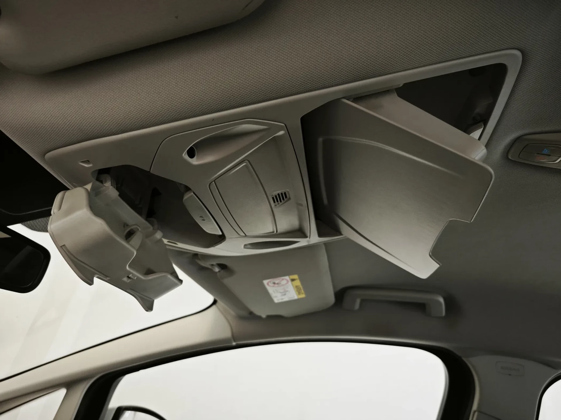 Ford C-Max 1.0 Ecoboost S&S Titanium 32