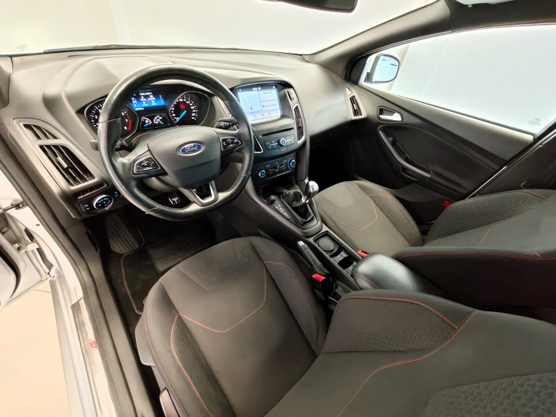 Ford Focus 1.0 EcoBoost S&S ST-Line 20