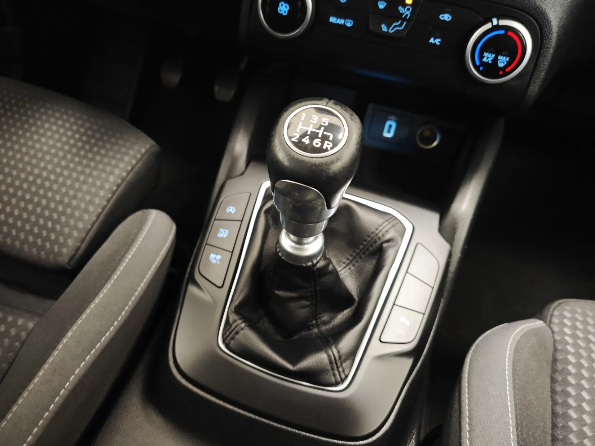 Ford Focus SW 1.0 EcoBoost MHEV Connected 27