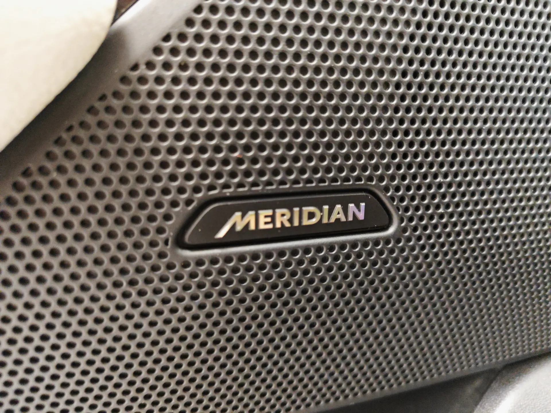 Land Rover Range Rover Velar 2.0 D R-Dynamic 40