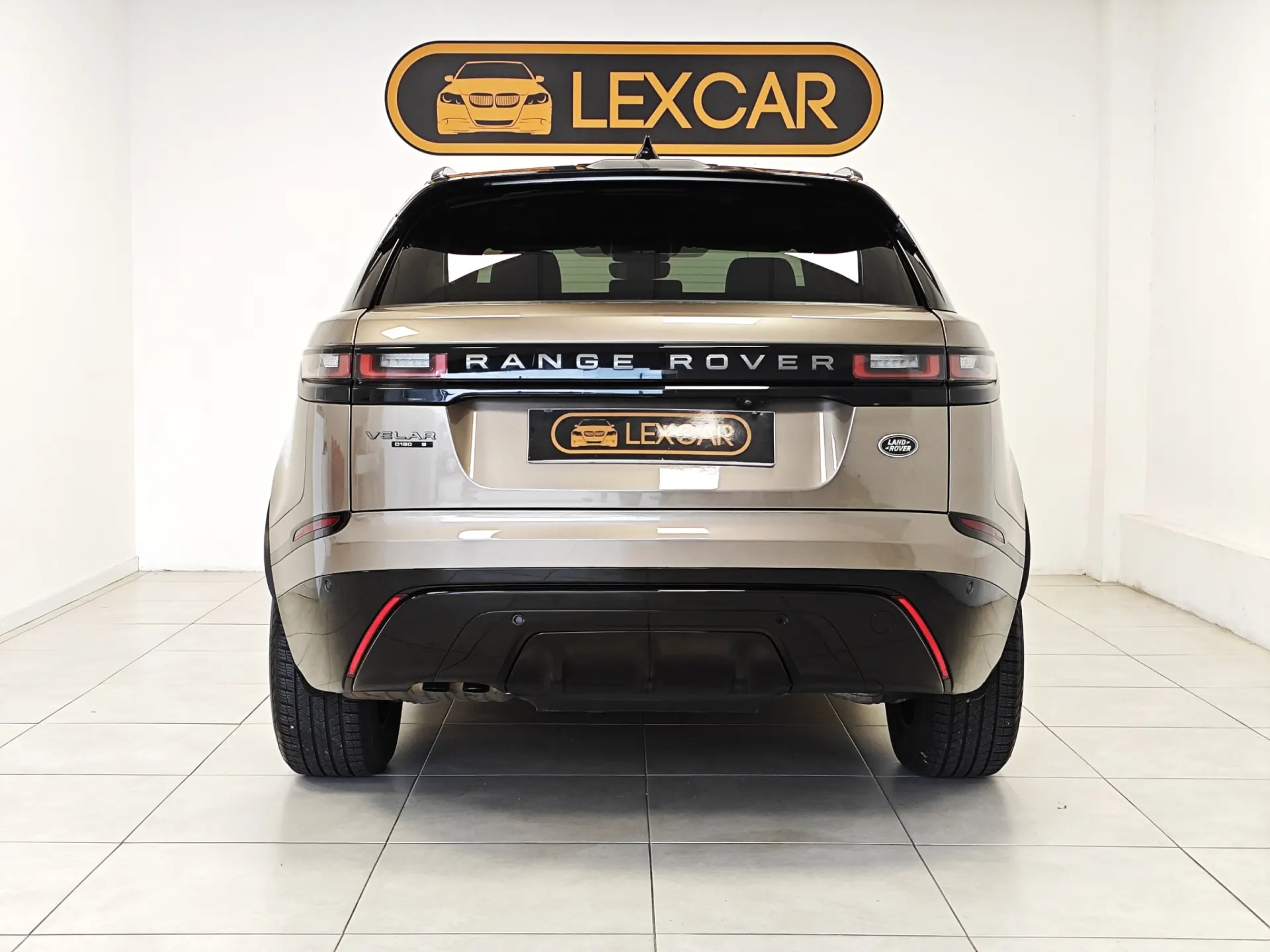 Land Rover Range Rover Velar 2.0 D R-Dynamic 26
