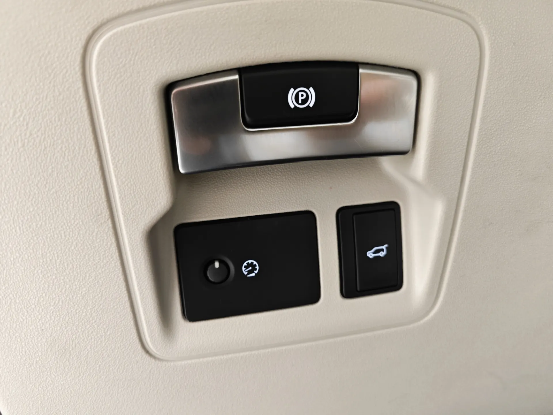 Land Rover Range Rover Velar 2.0 D R-Dynamic 42